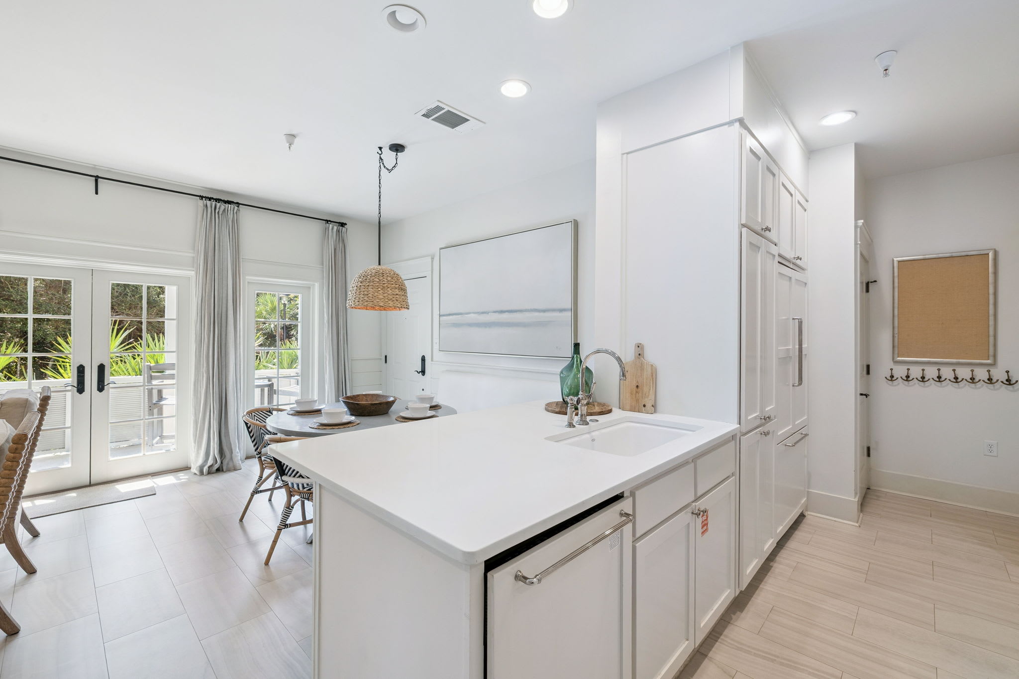 Spacious Kitchen with Ample Counter & Storage Space