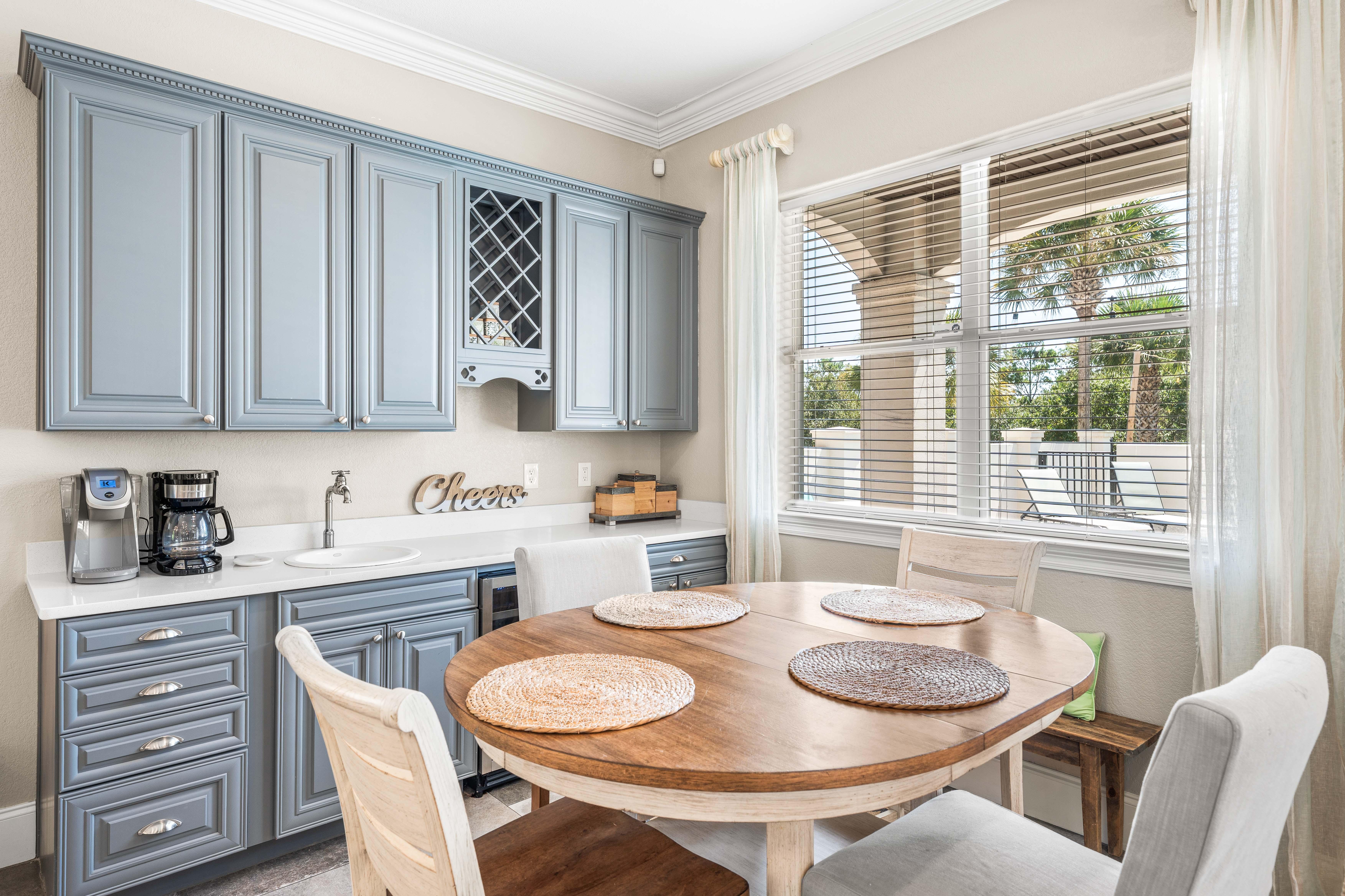 Breakfast Bar table for 4