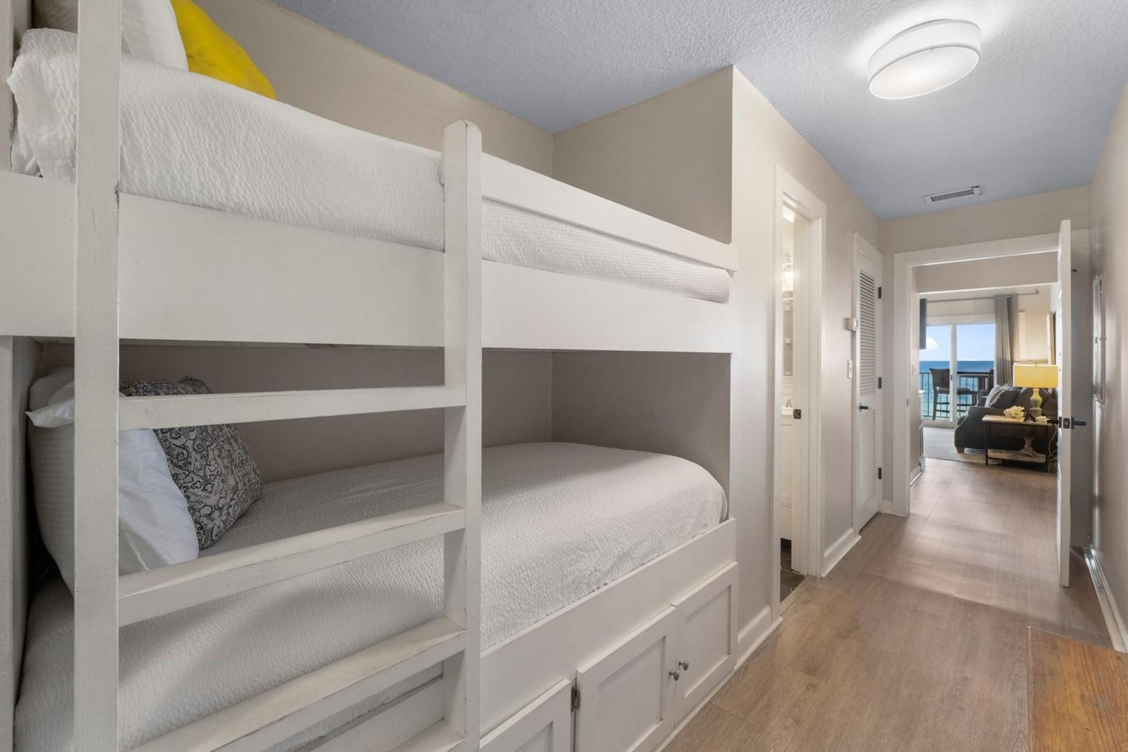 Photo #1015 Photo #1015