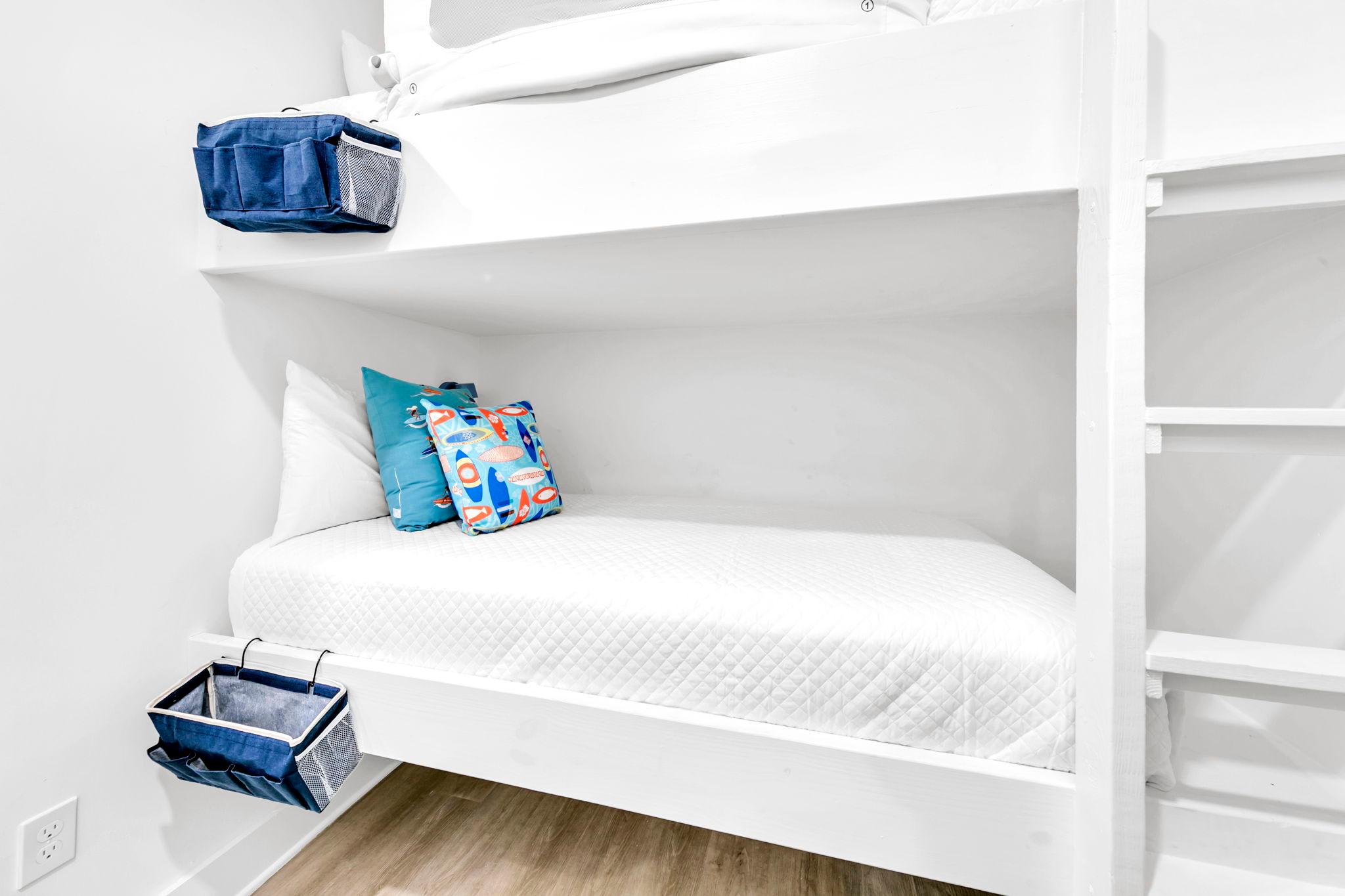 Hallway Bunks 1 Part 2