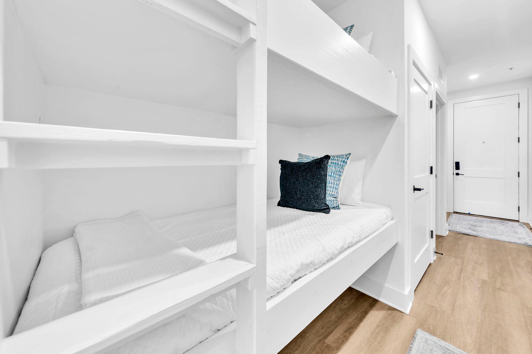 Hallway Bunks 1 Part 1