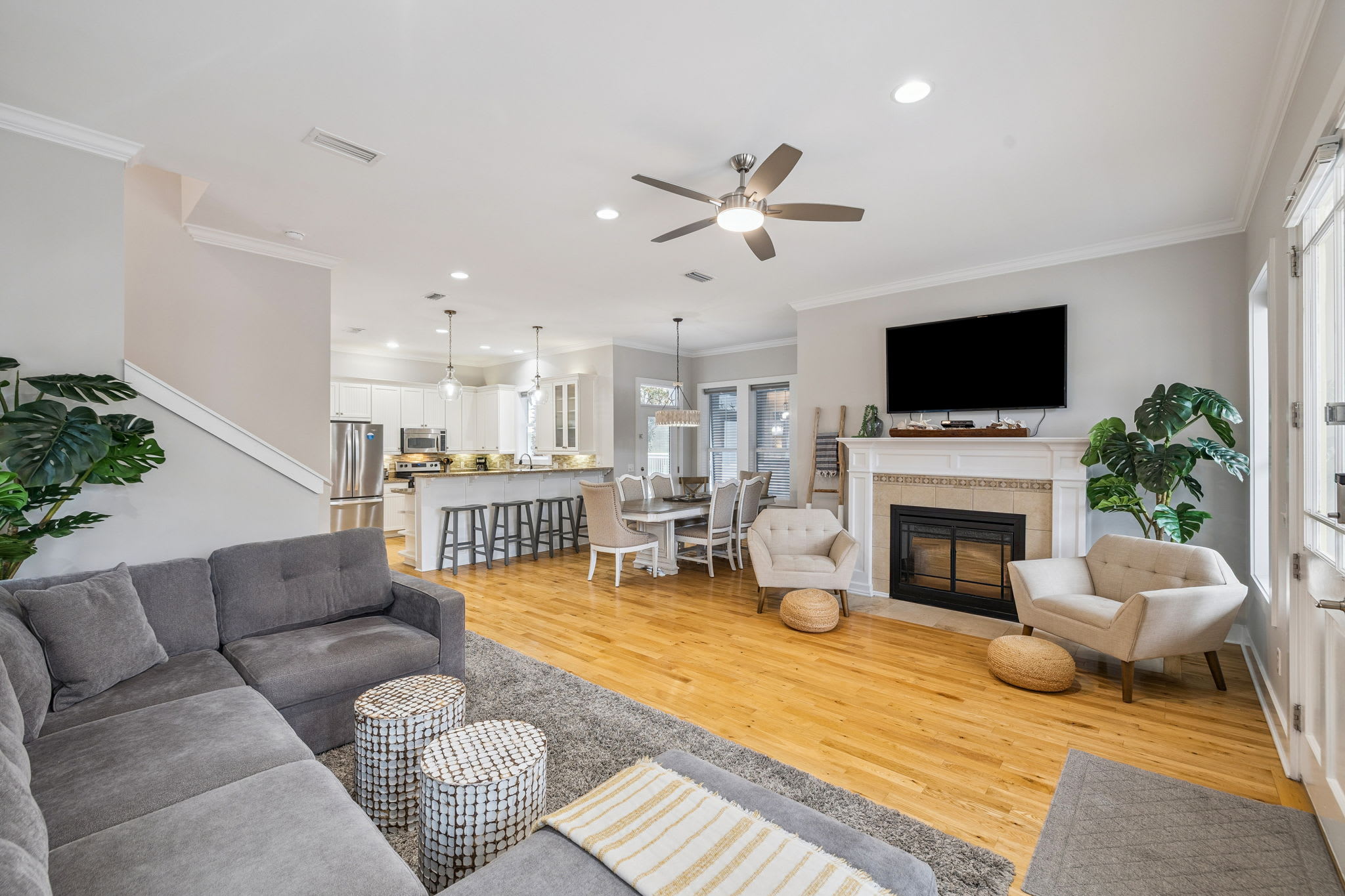 Cozy & Inviting Living Area