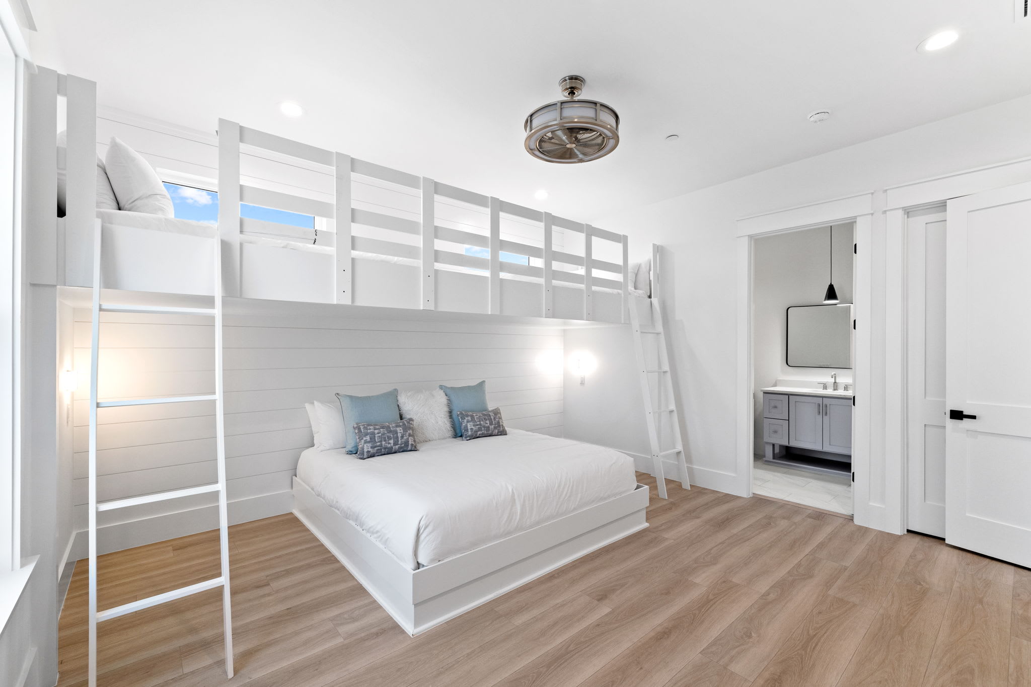 2nd Floor  - 2 Full Size Beds with a King Size Bed Under