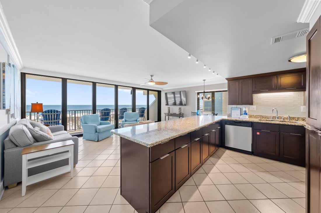 9 Island Winds 280 Kitchen