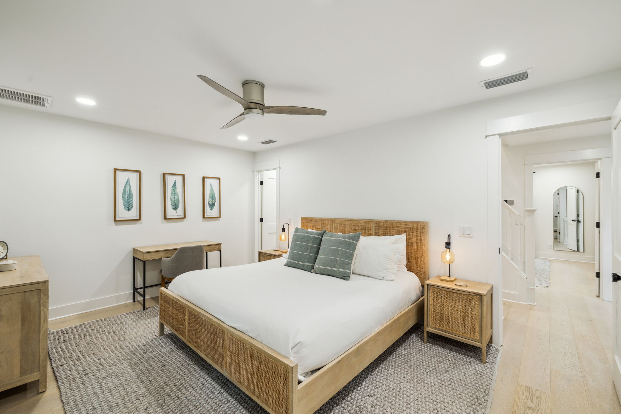 2nd Floor - Primary King Suite