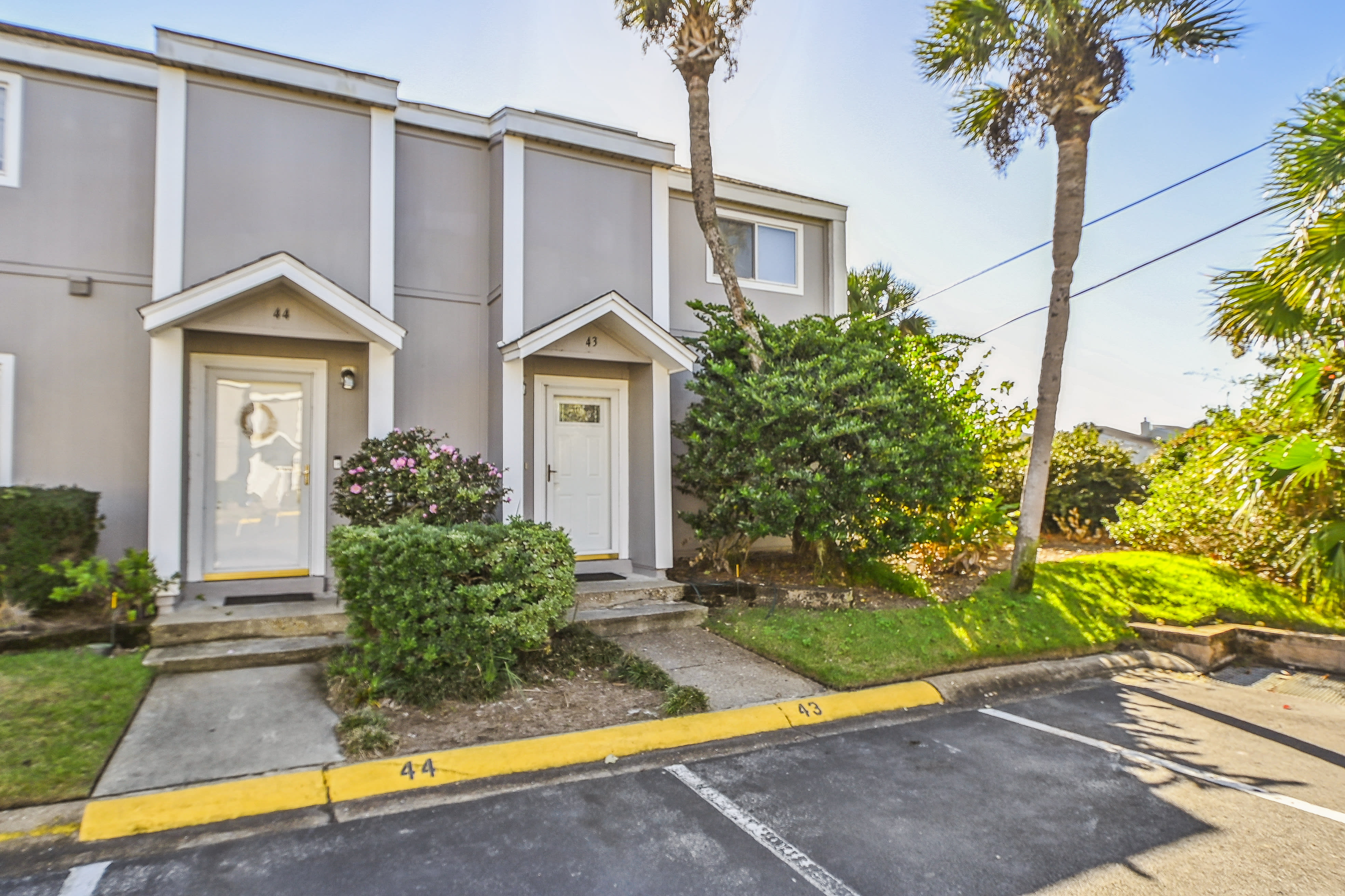 Exterior 2 Story Townhome