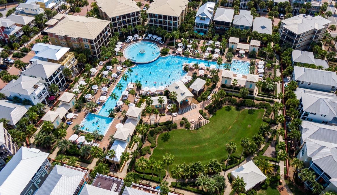 4 Minute Walk to the Lagoon Pool!