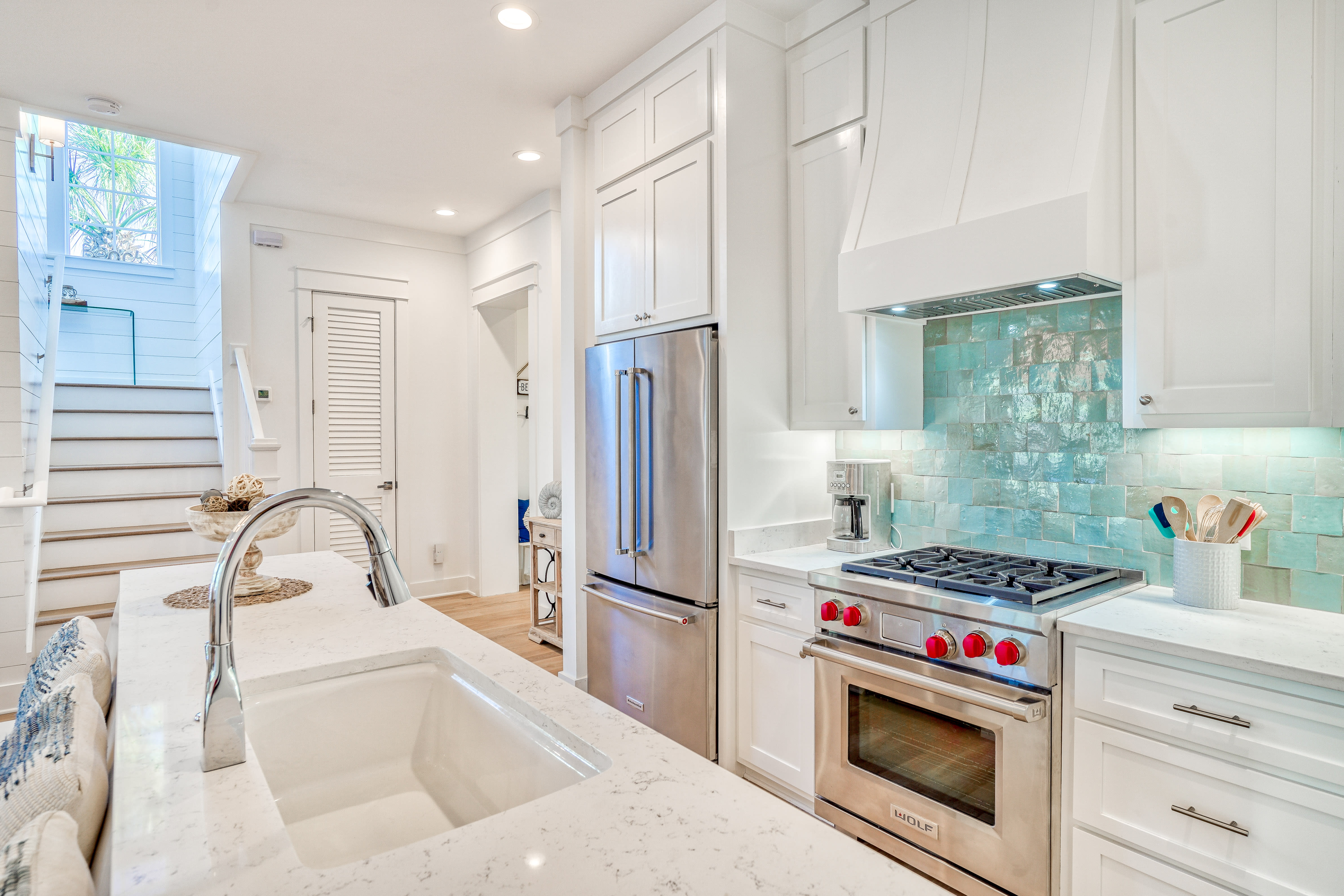 Chef's Kitchen - Equipped with High-End Appliances!