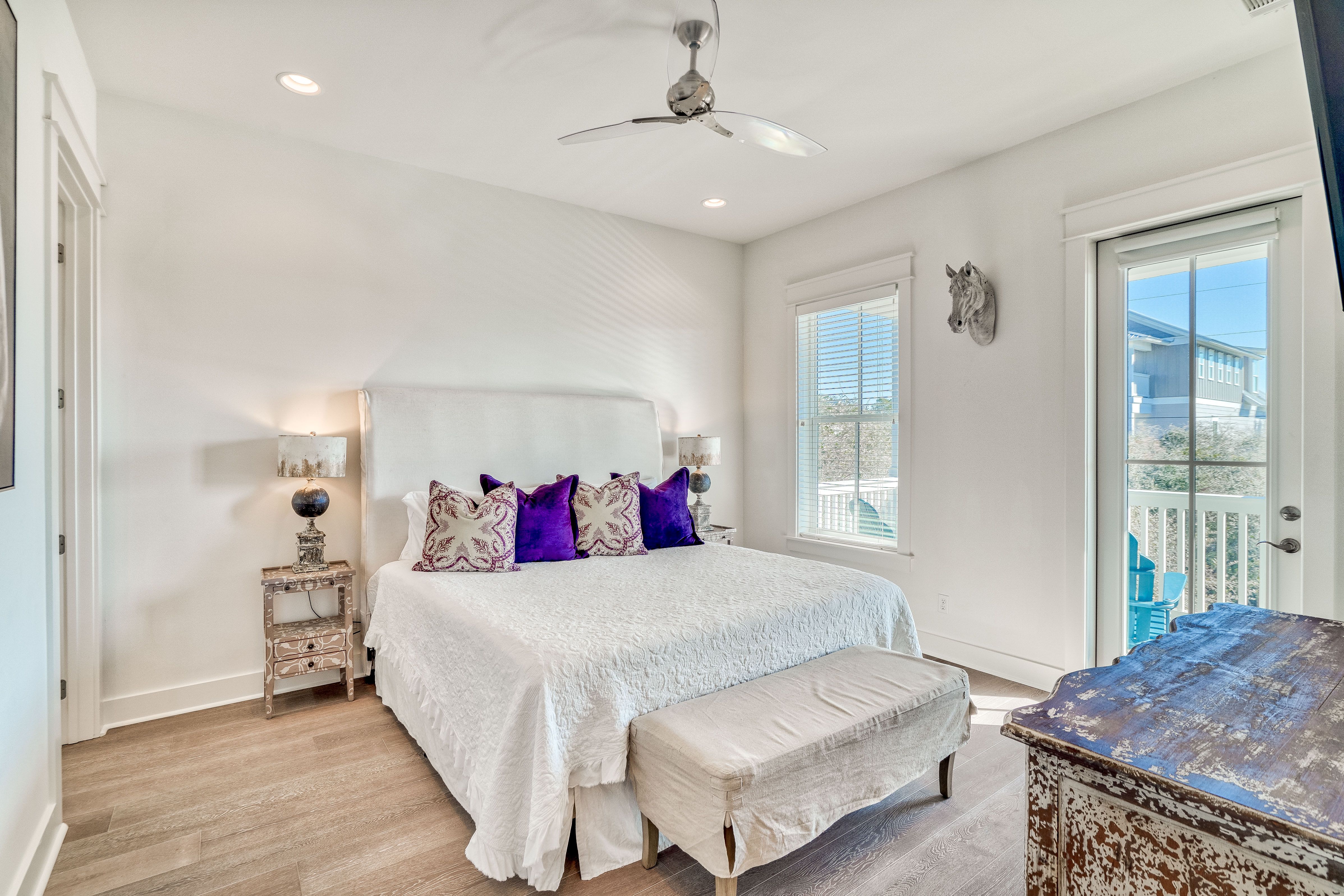 King Guest Suite - Balcony Access & Flat-Screen TV