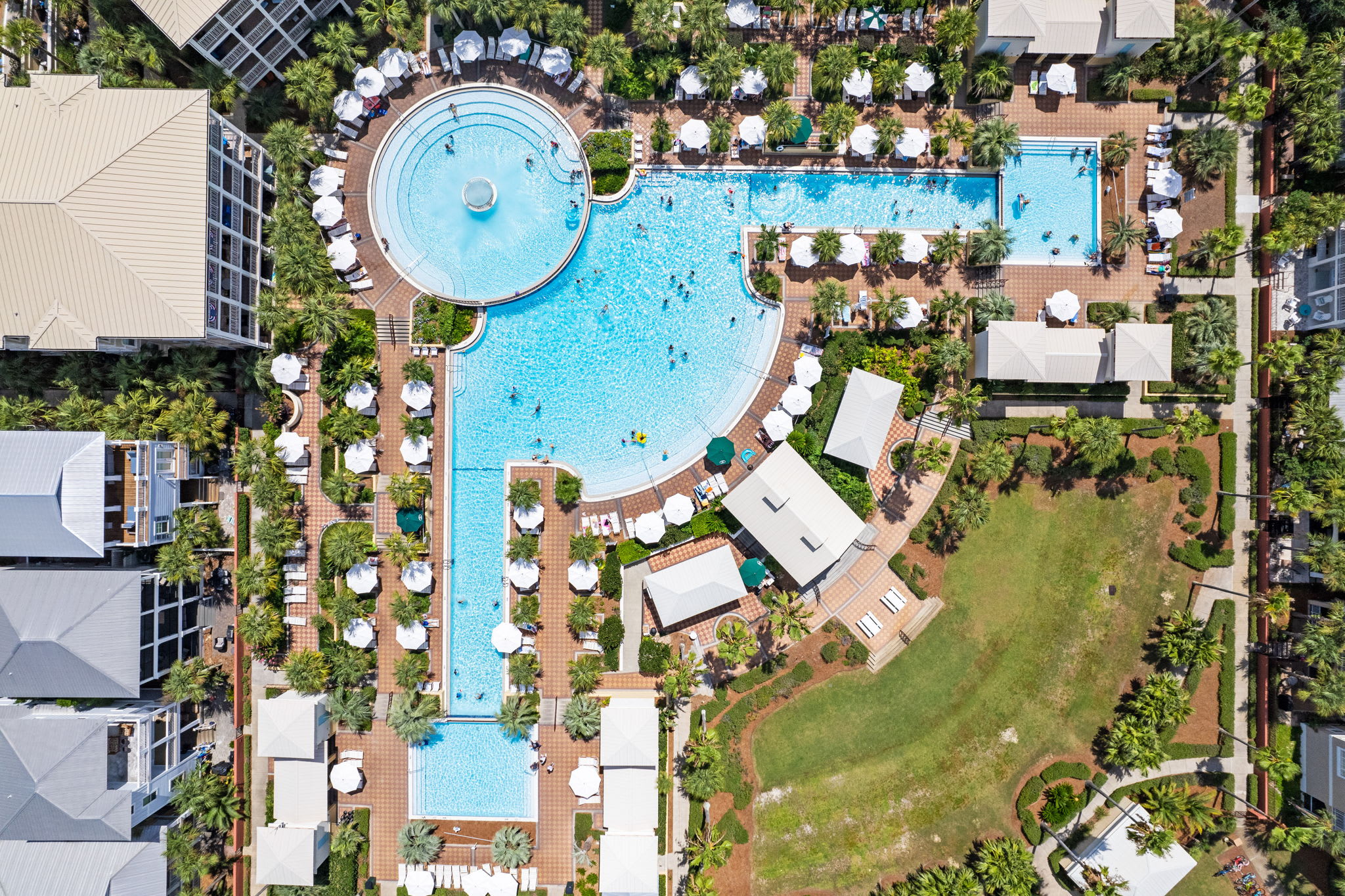 Seacrest Lagoon Pool - resort like experience for all your crew