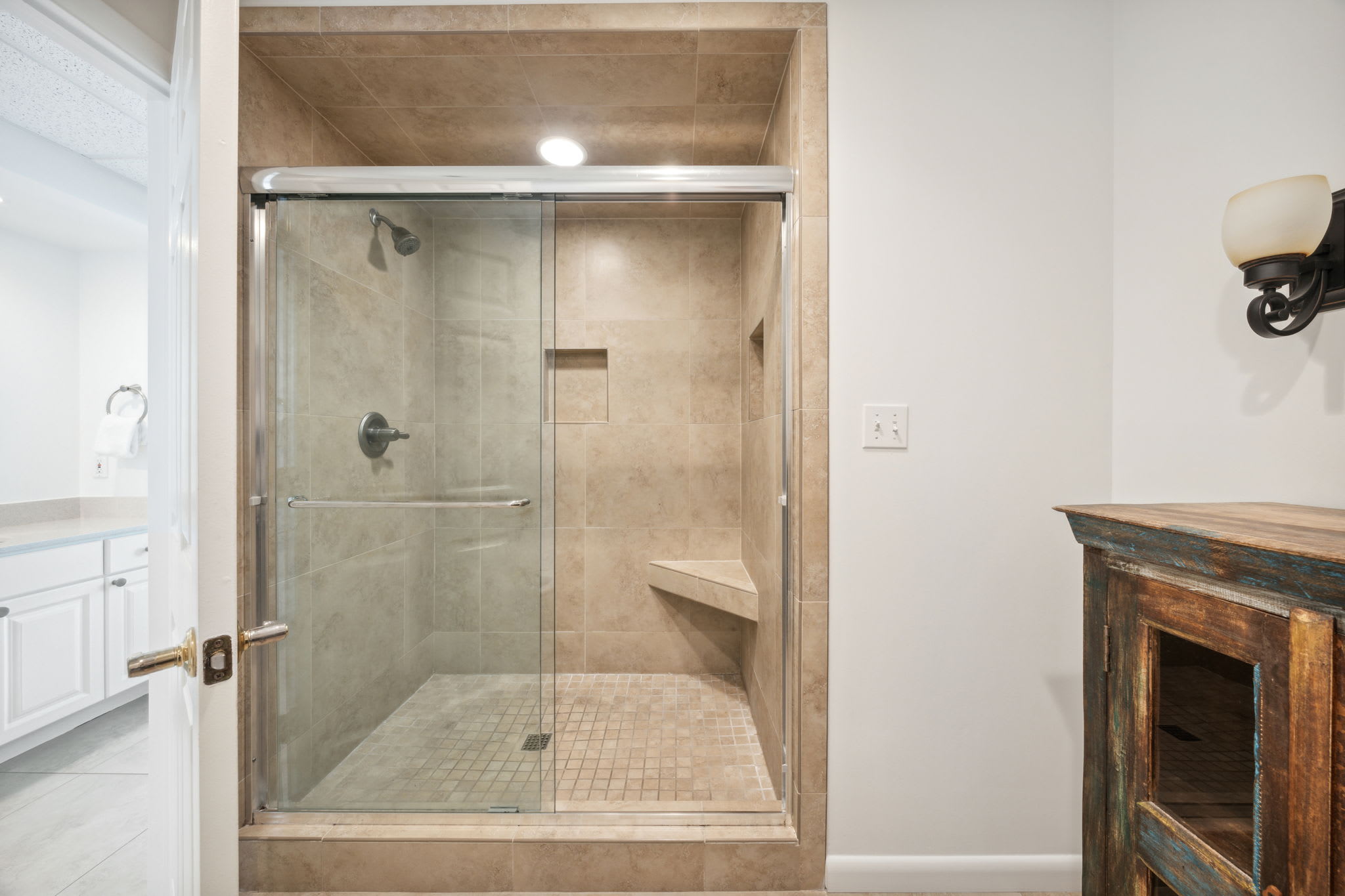 Gulf Front Primary En Suite