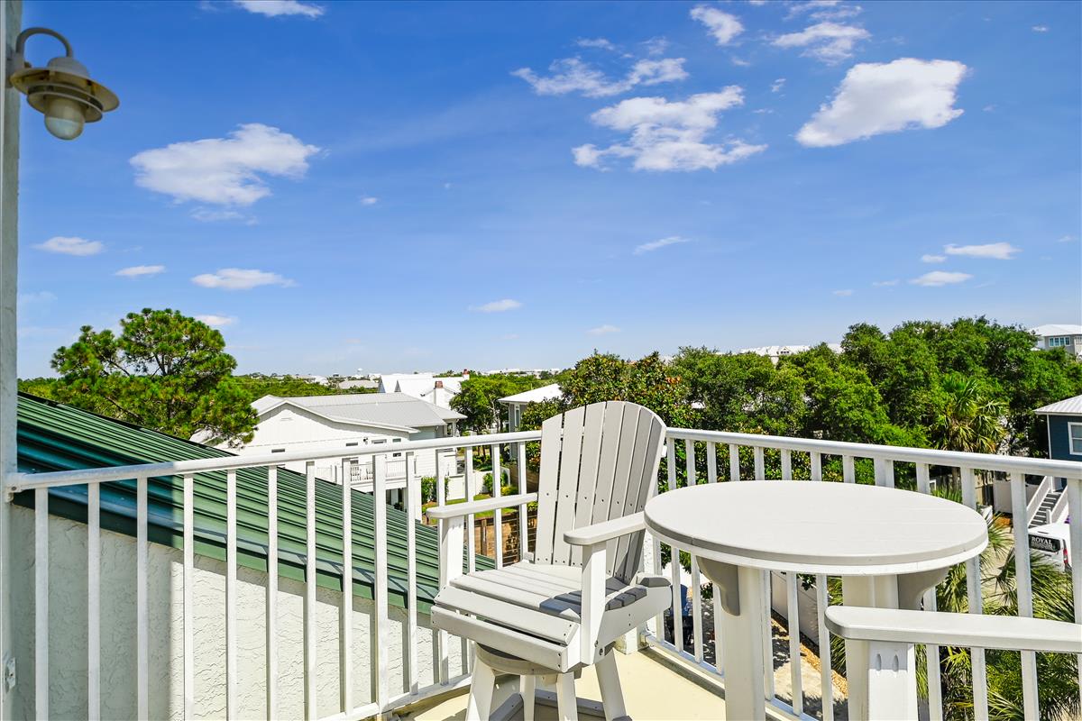 3rd Floor Balcony with Peek a Boo Gulfviews