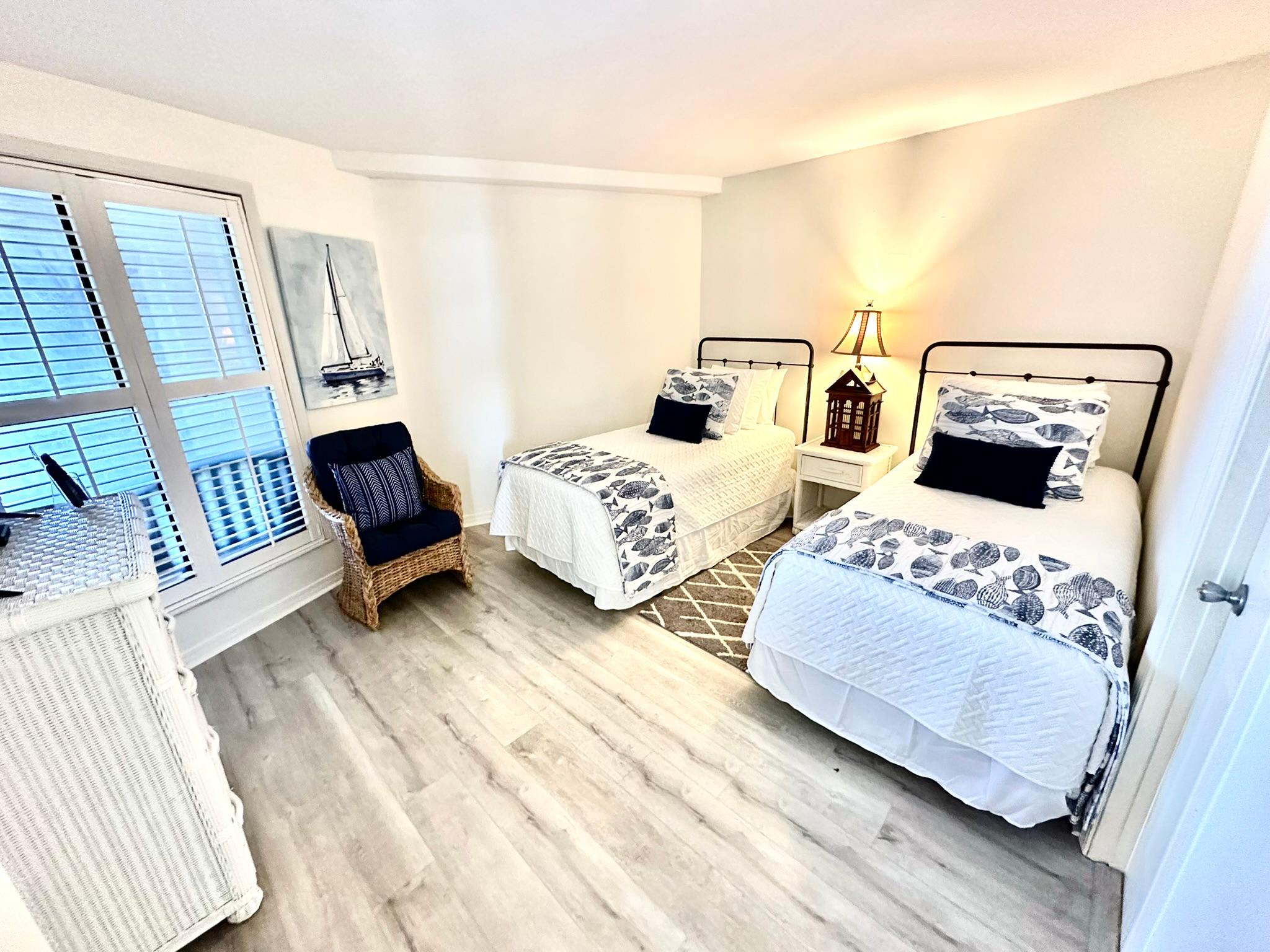 Guest Bedroom - Twins