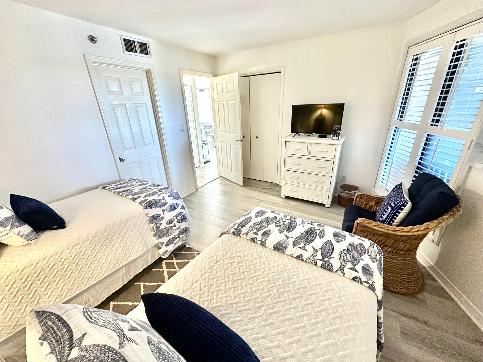 Guest Bedroom - Twins