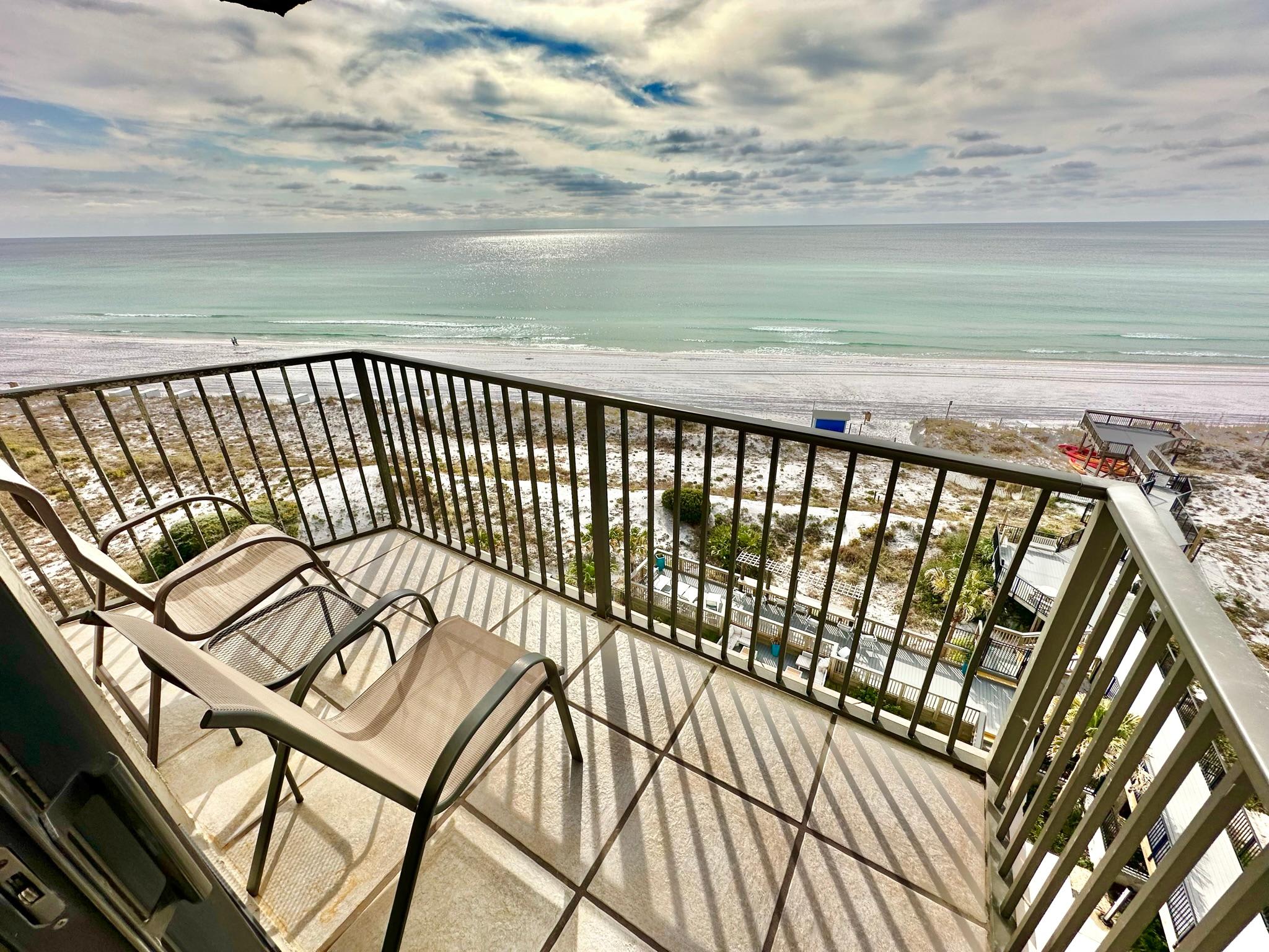 Beautiful Blue-Green Waters of the Emerald Coast