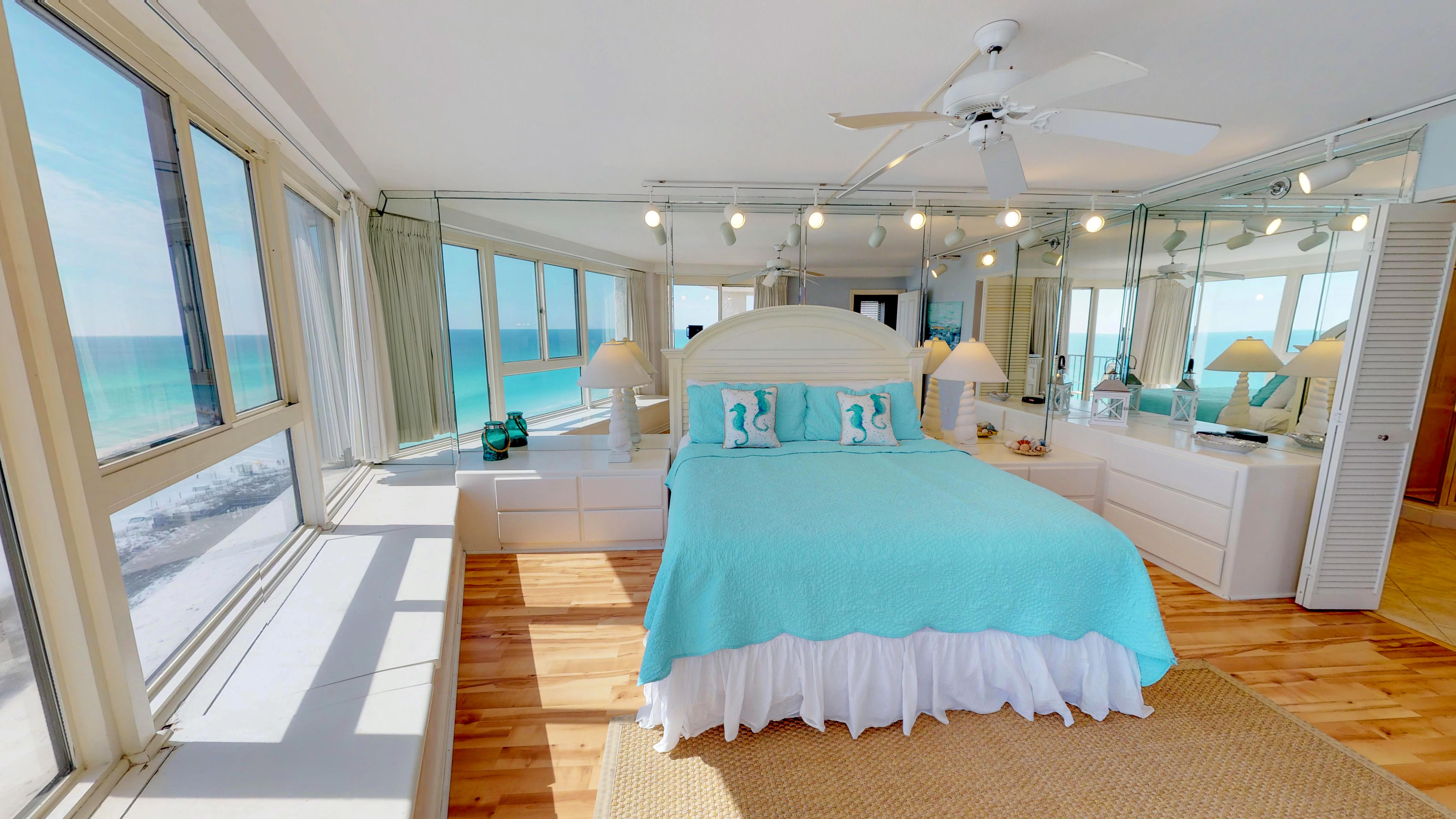 Master suite overlooking the ocean!