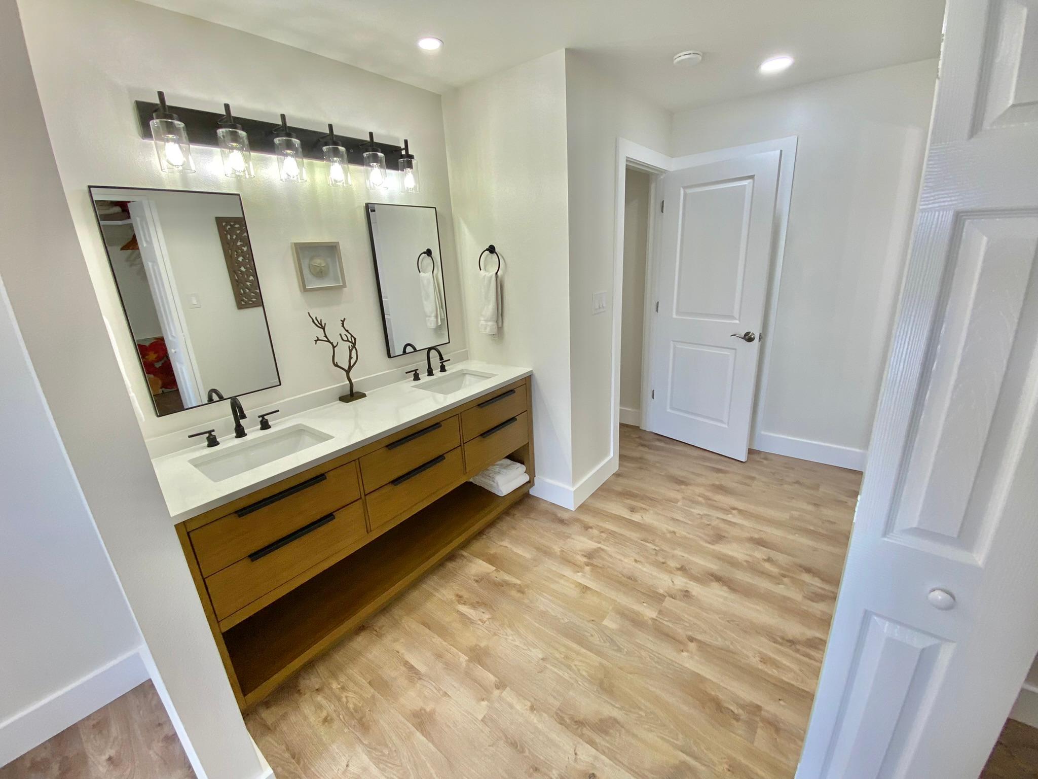 Upstairs Master Suite