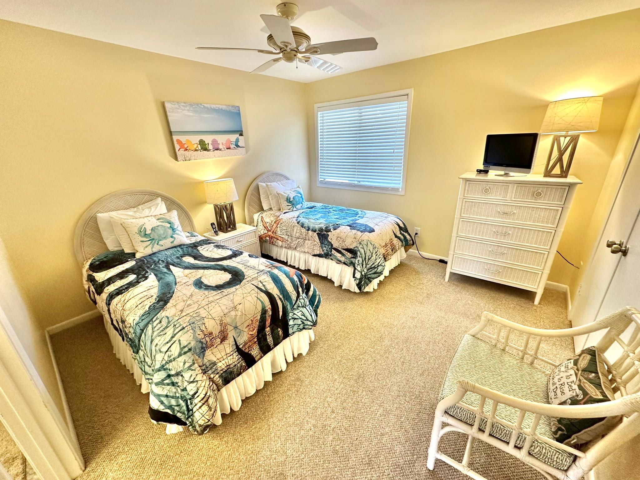 Guest Bedroom - Twins