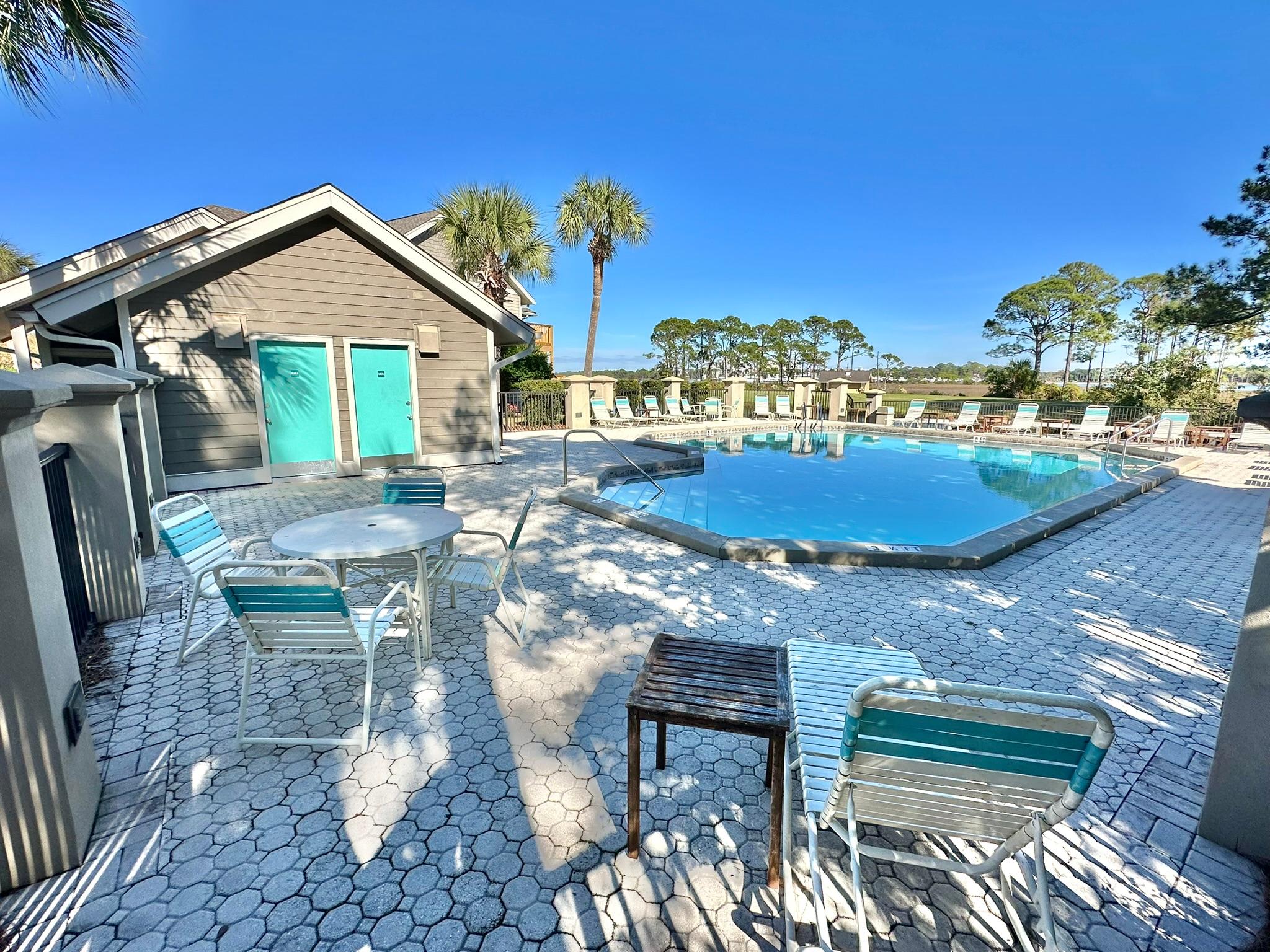 Harbour Point Community Pool