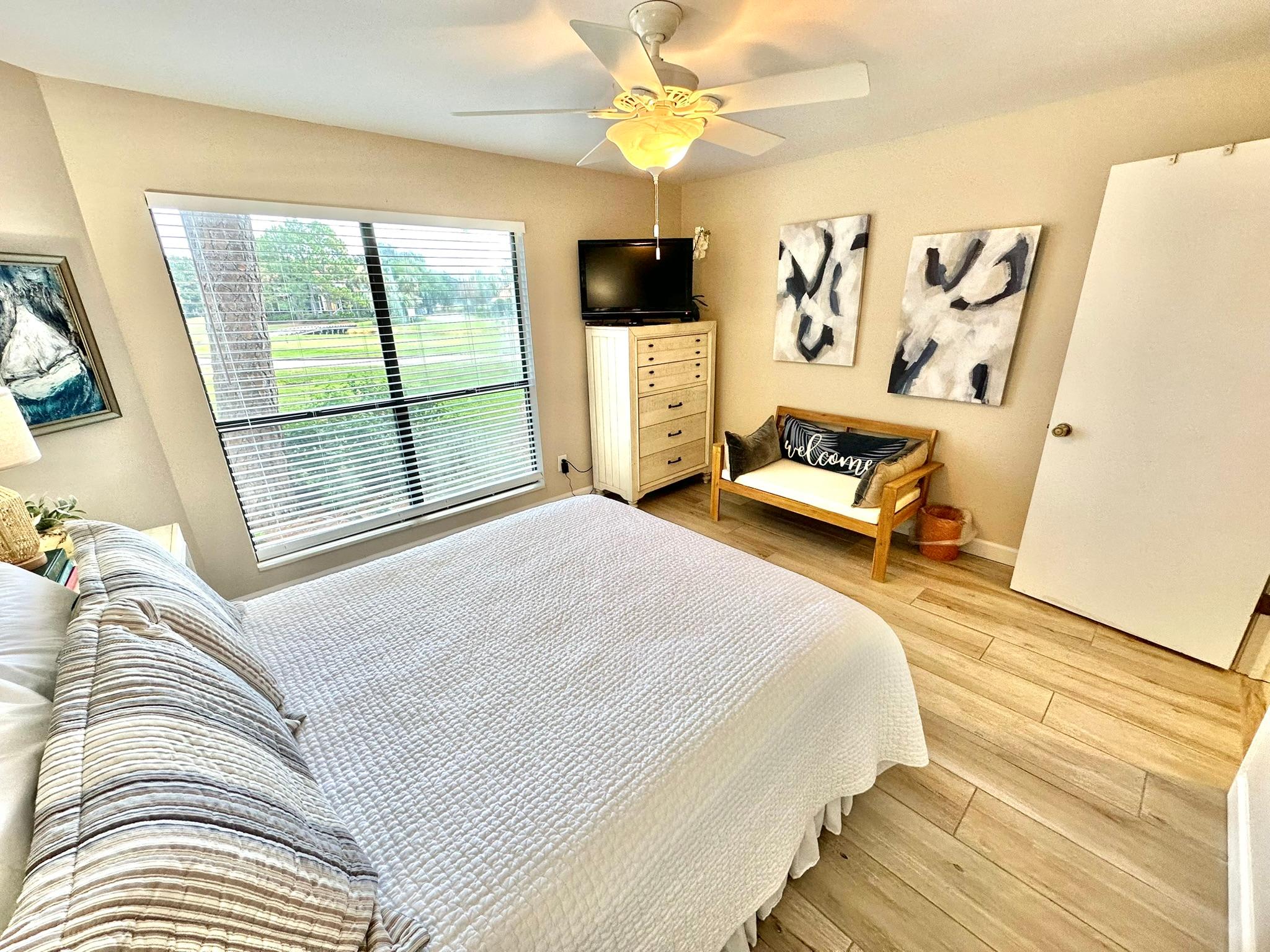 Guest Bedroom - Queen