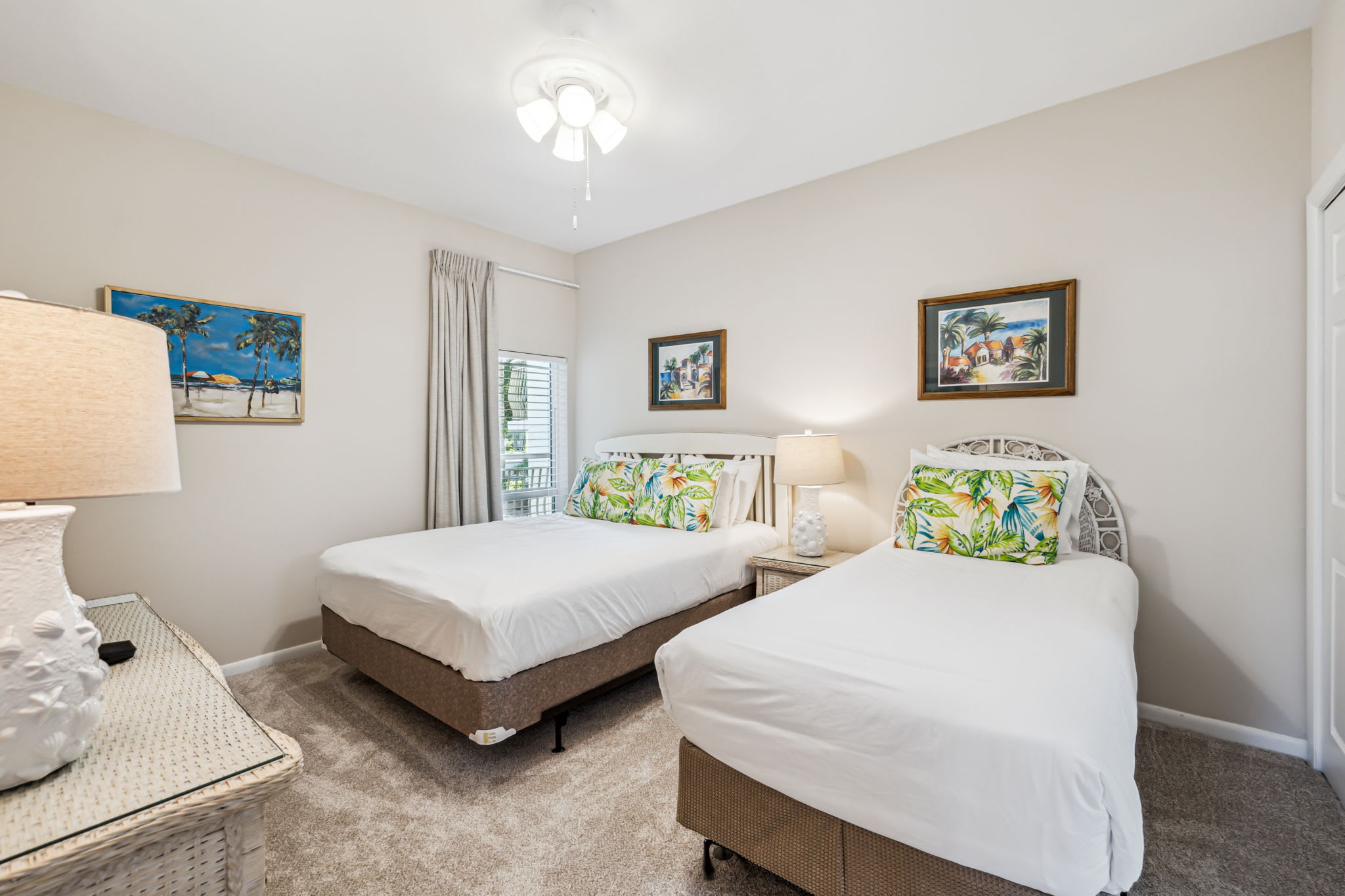 Queen Guest Suite with Twin Bed