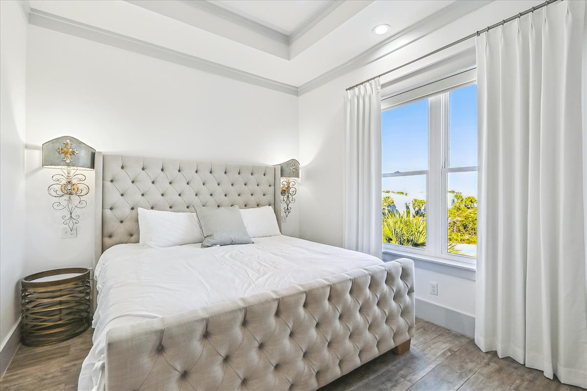 3rd Floor - King Guest Suite