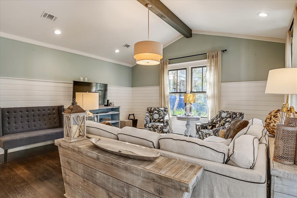 1st Floor Main Living Area