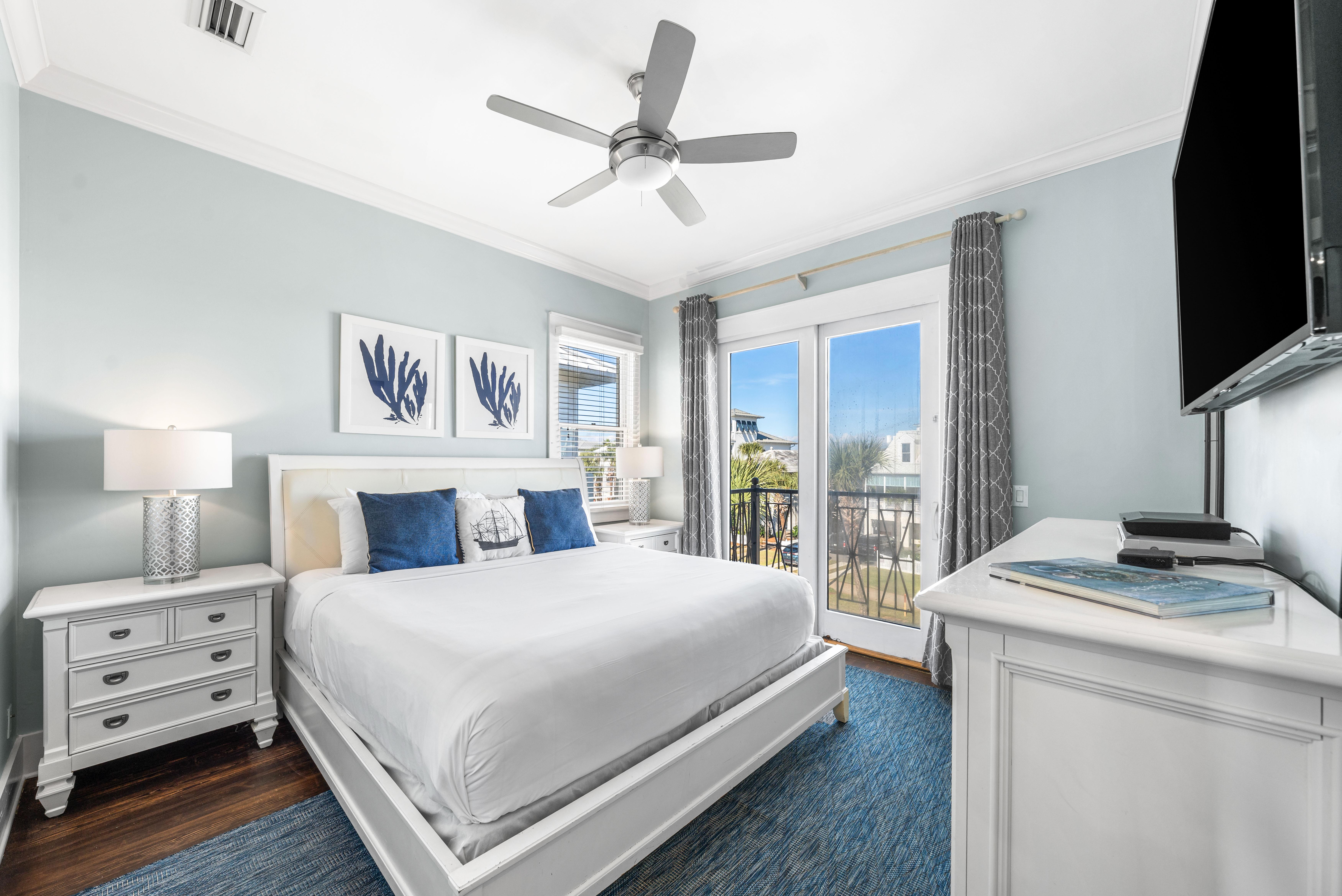 Third Floor King ensuite bedroom