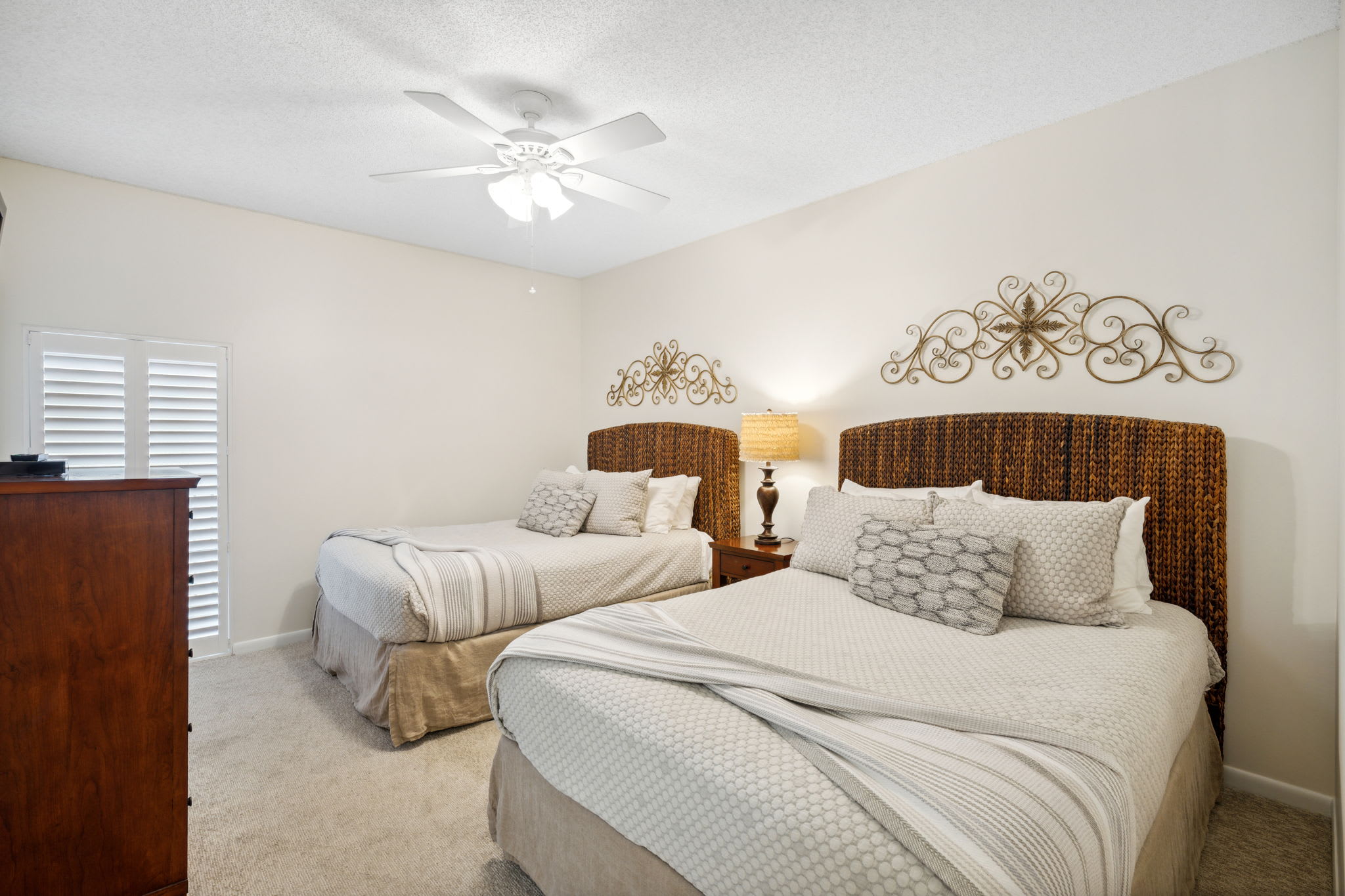 Guest Bedroom - 2 Queens