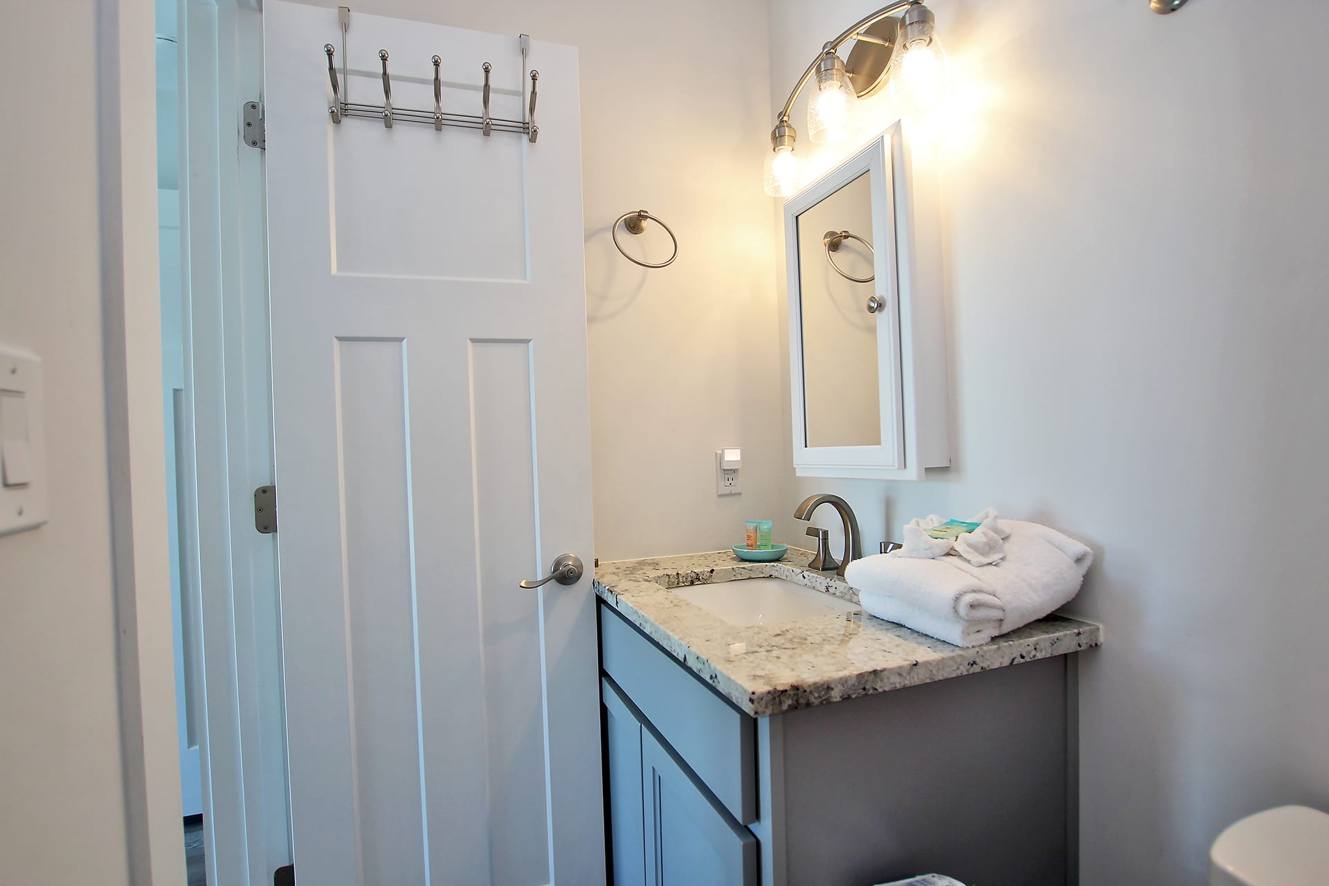 6 - Primary Bedroom Private Bath (1)