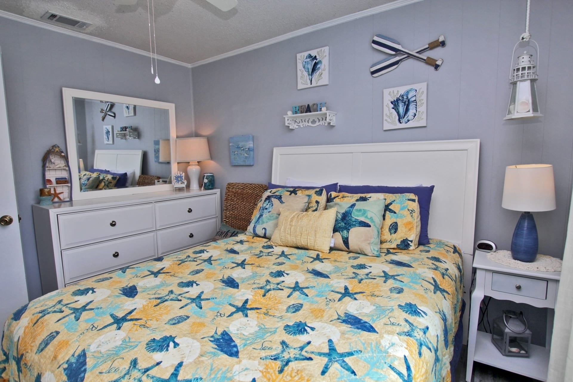 8 Guest Bedroom 1 (4)