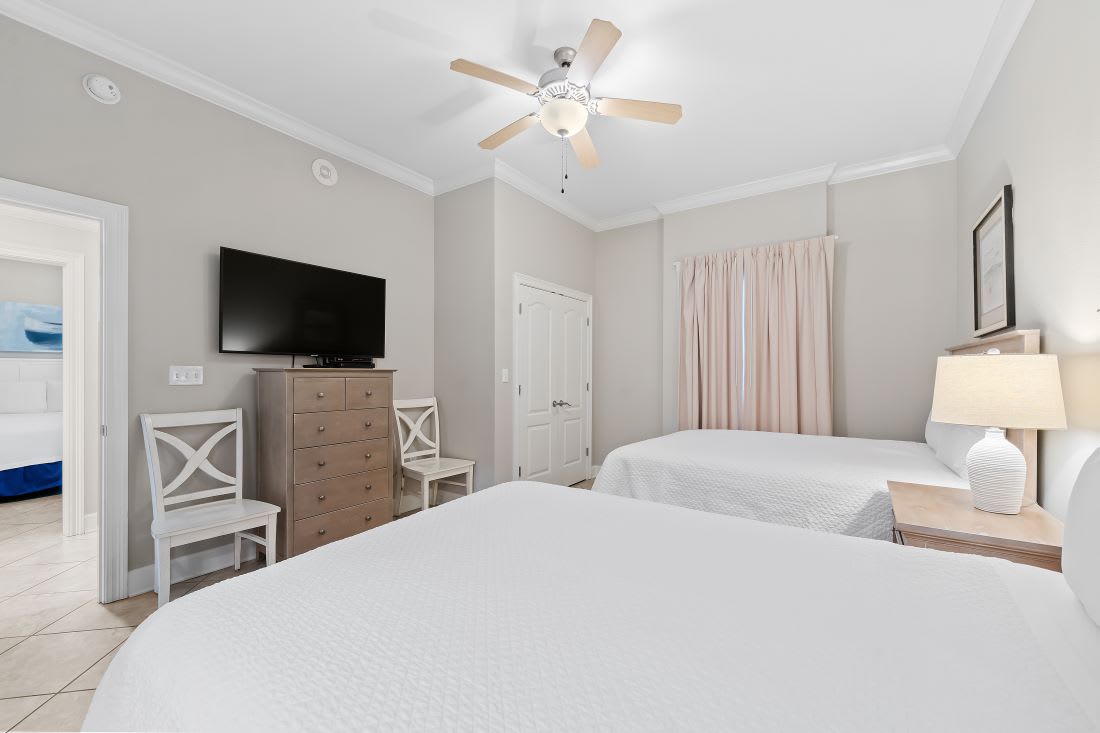 22 Phoenix OB 2004 Bedroom 3