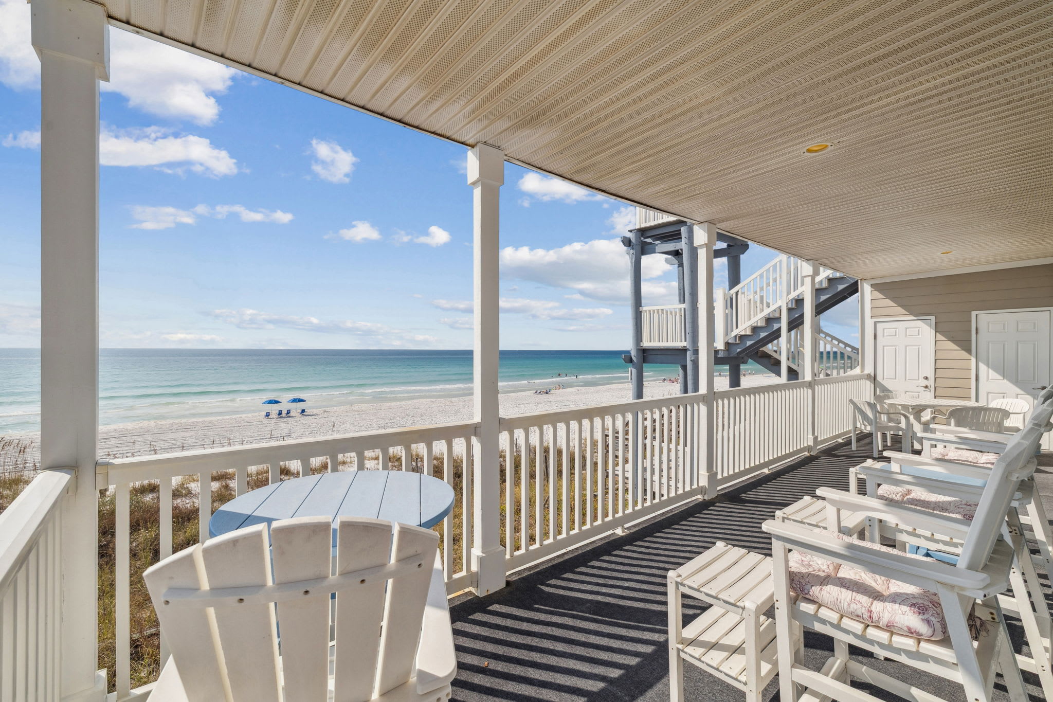 Gulf-Front Balcony with Ample Seating