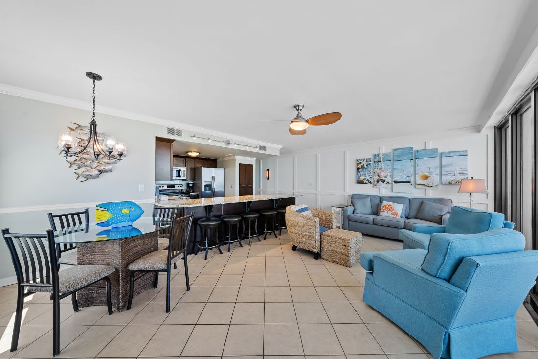 3 Island Winds 280 Living Room