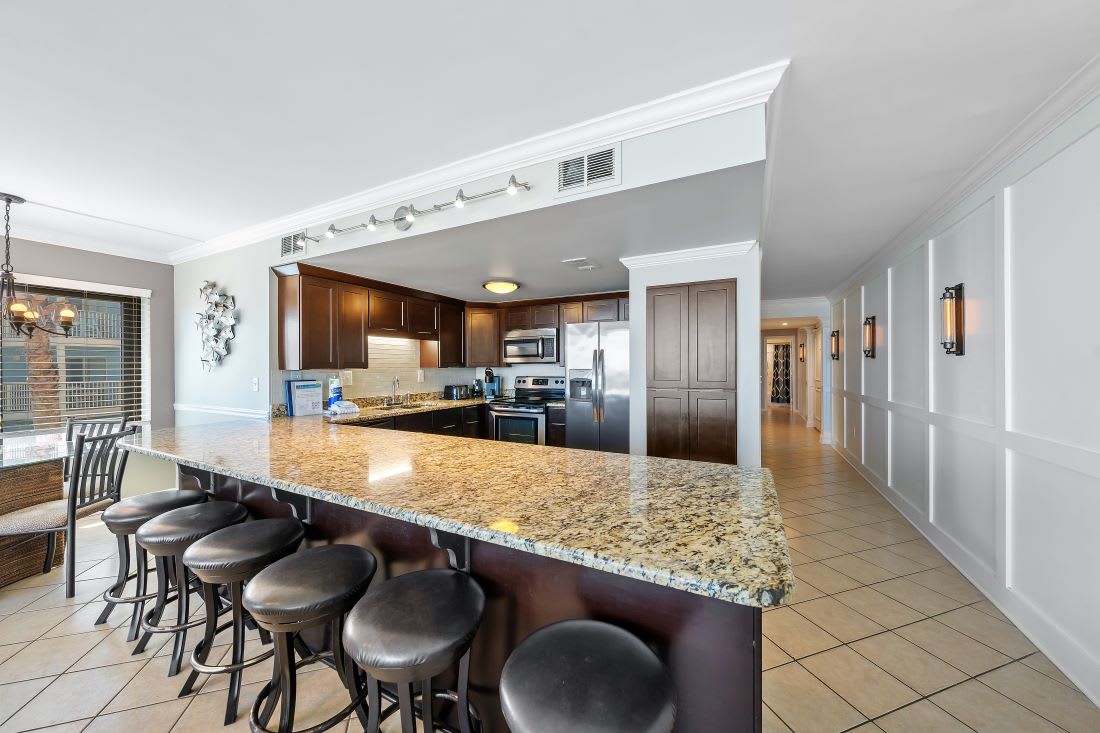 8 Island Winds 280 Kitchen