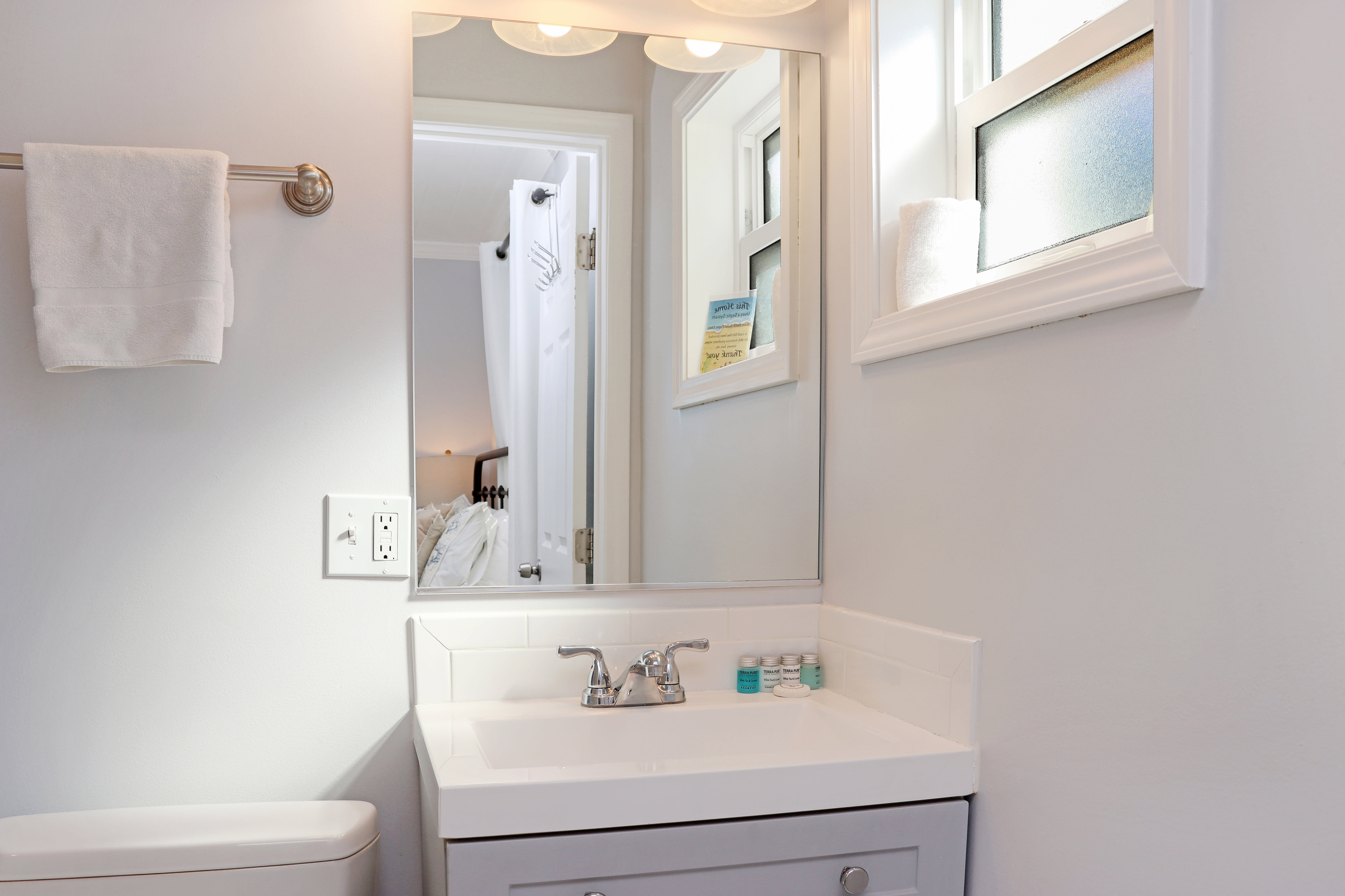 Bedroom 2 - Full Bathroom