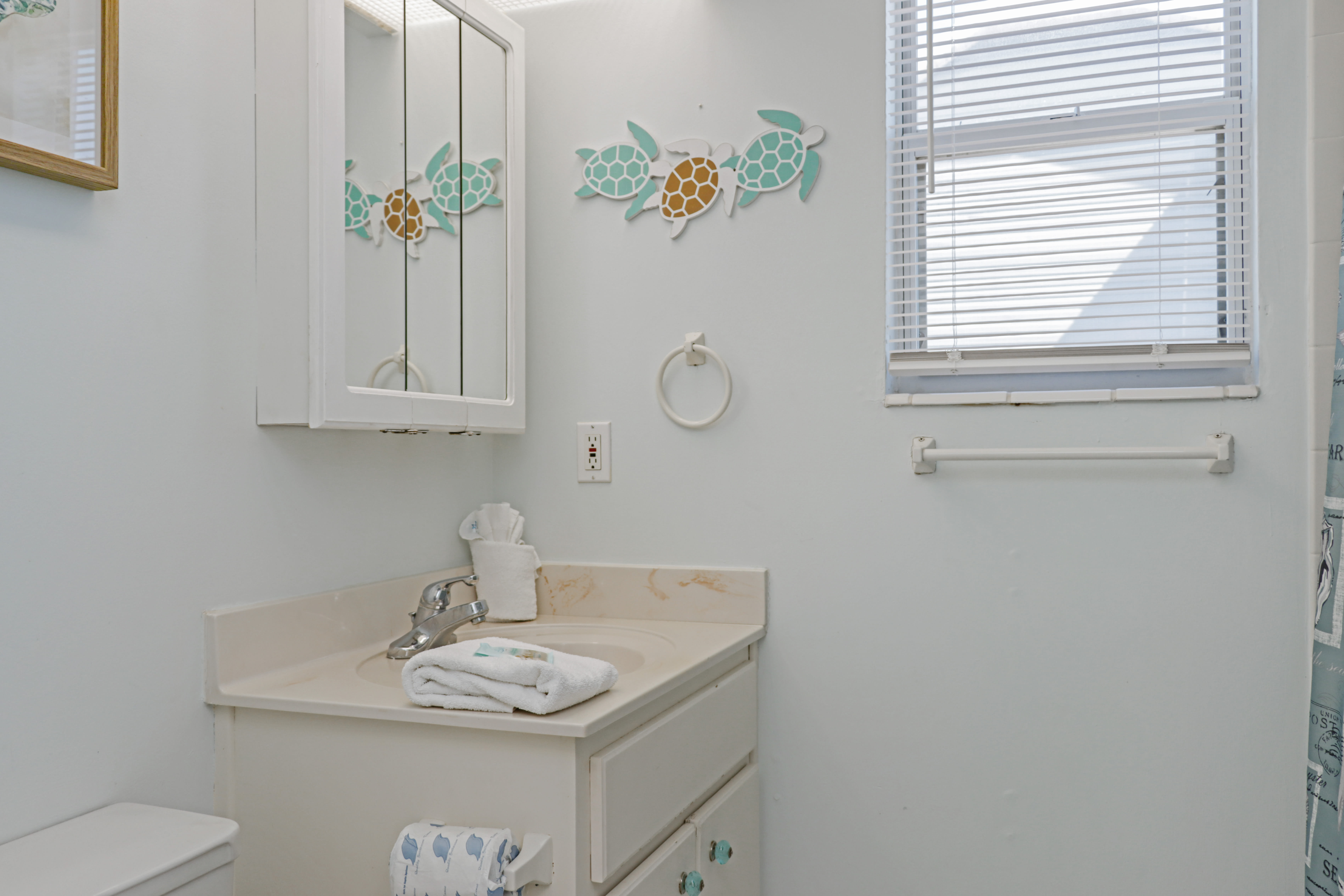 Full Bath on Main Floor