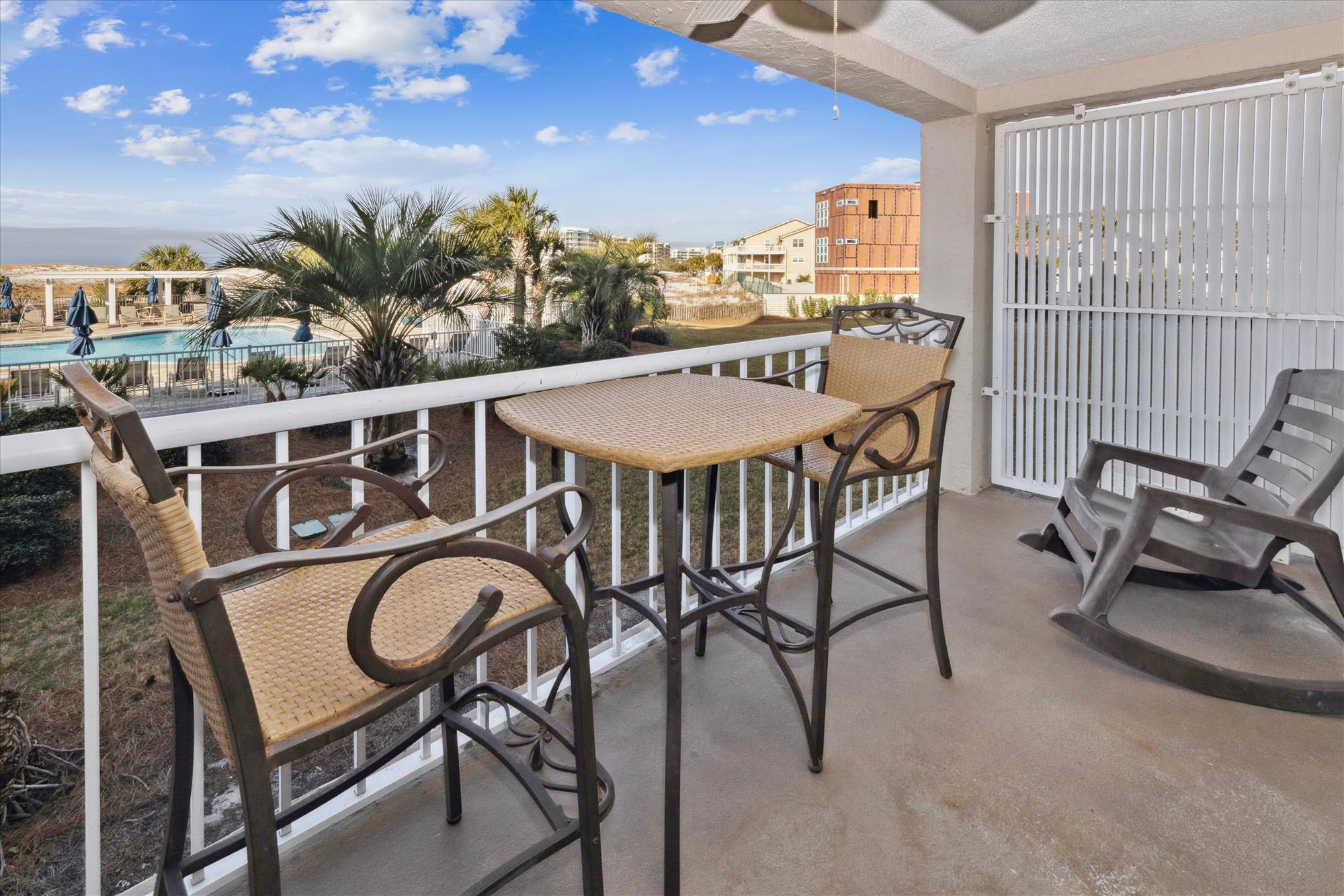 Magnolia House 108 balcony