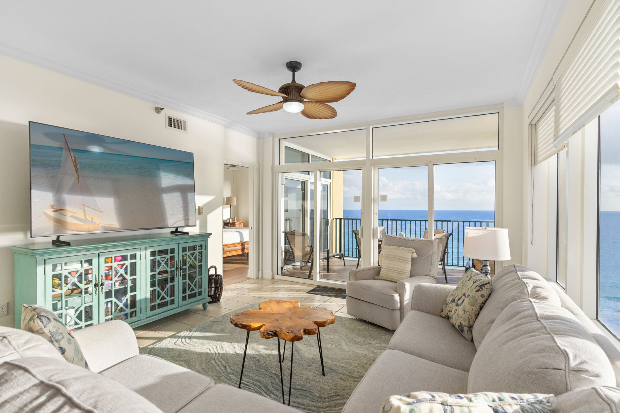 Welcome to Jade East 950