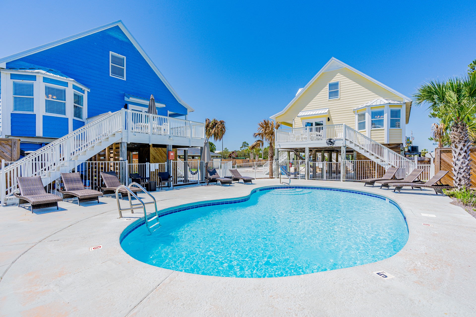 24.2 LLR Outdoor Pool