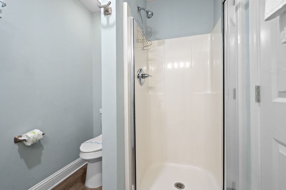 16 Lighthouse 1709 Bathroom 2