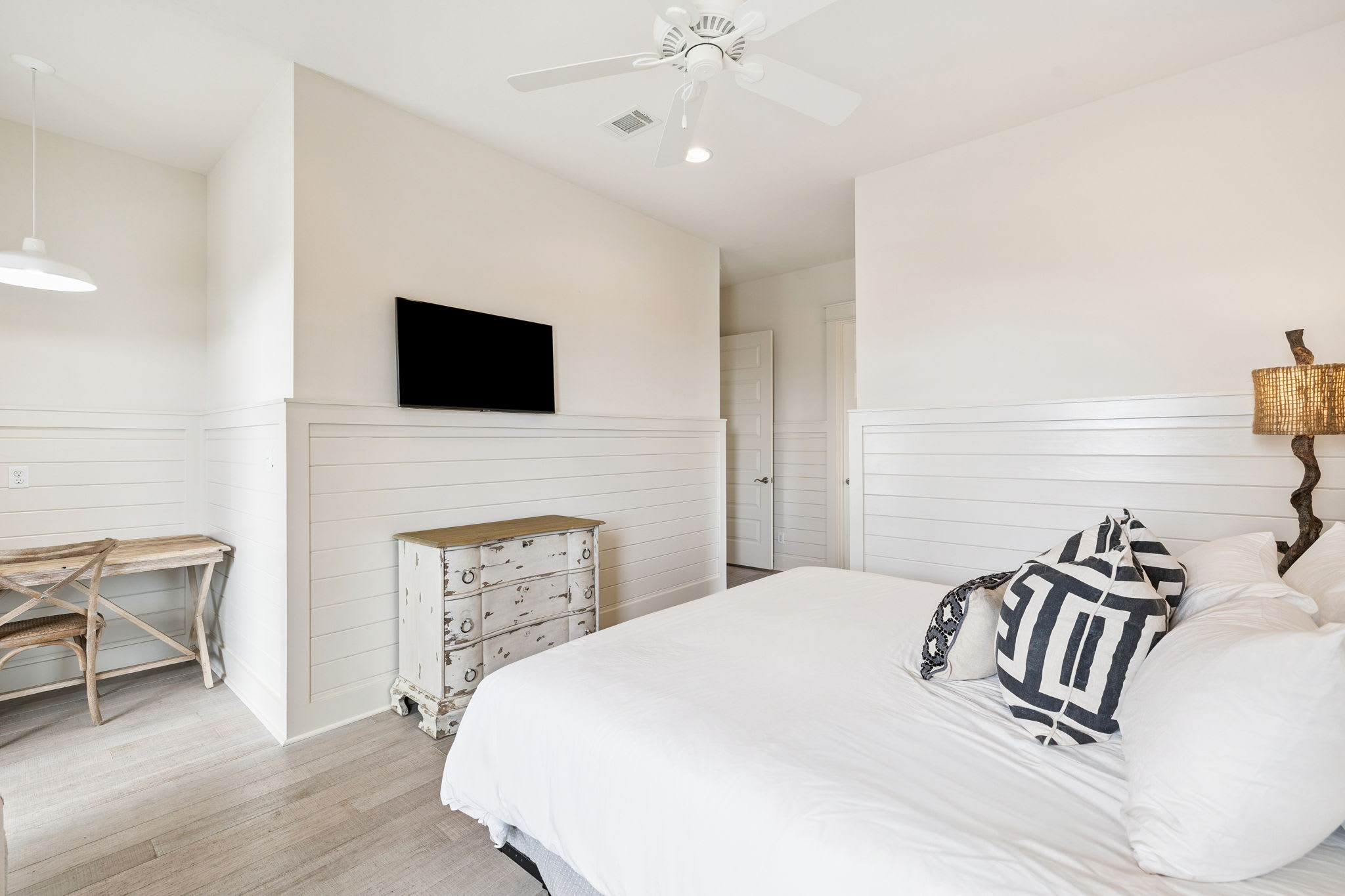 King Guest Suite - Offering a Flat-Screen TV & Dedicated Work Space