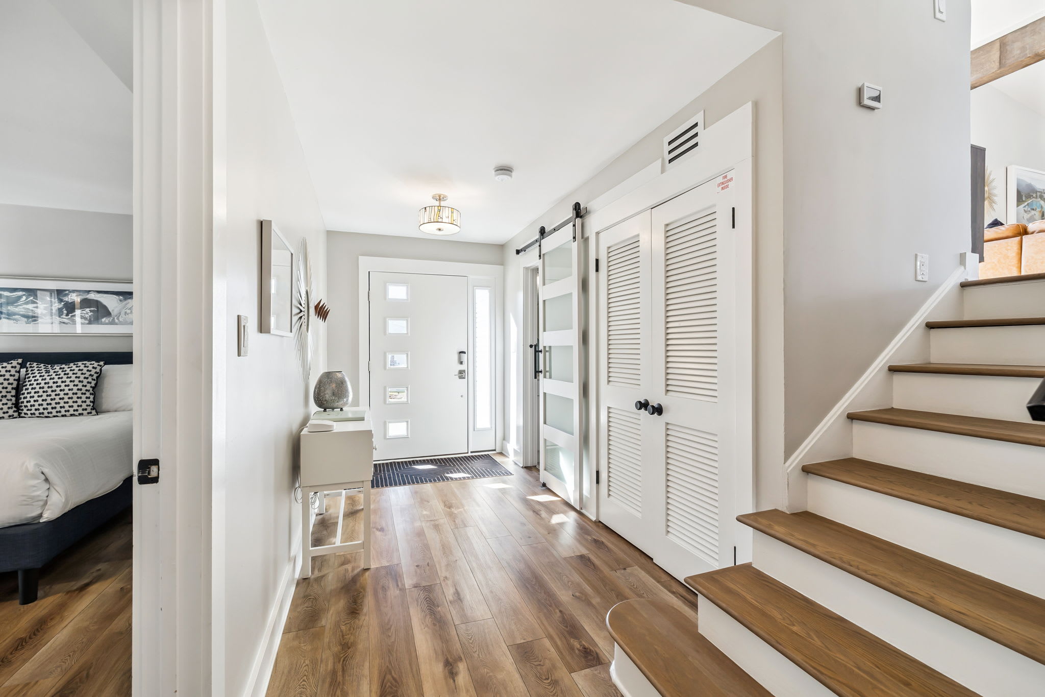 Inviting 1st Floor Entry