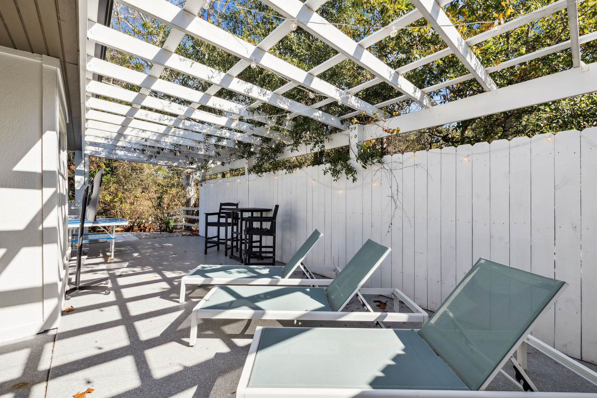 Ample Seating - Sun Loungers & Al Fresco Dining