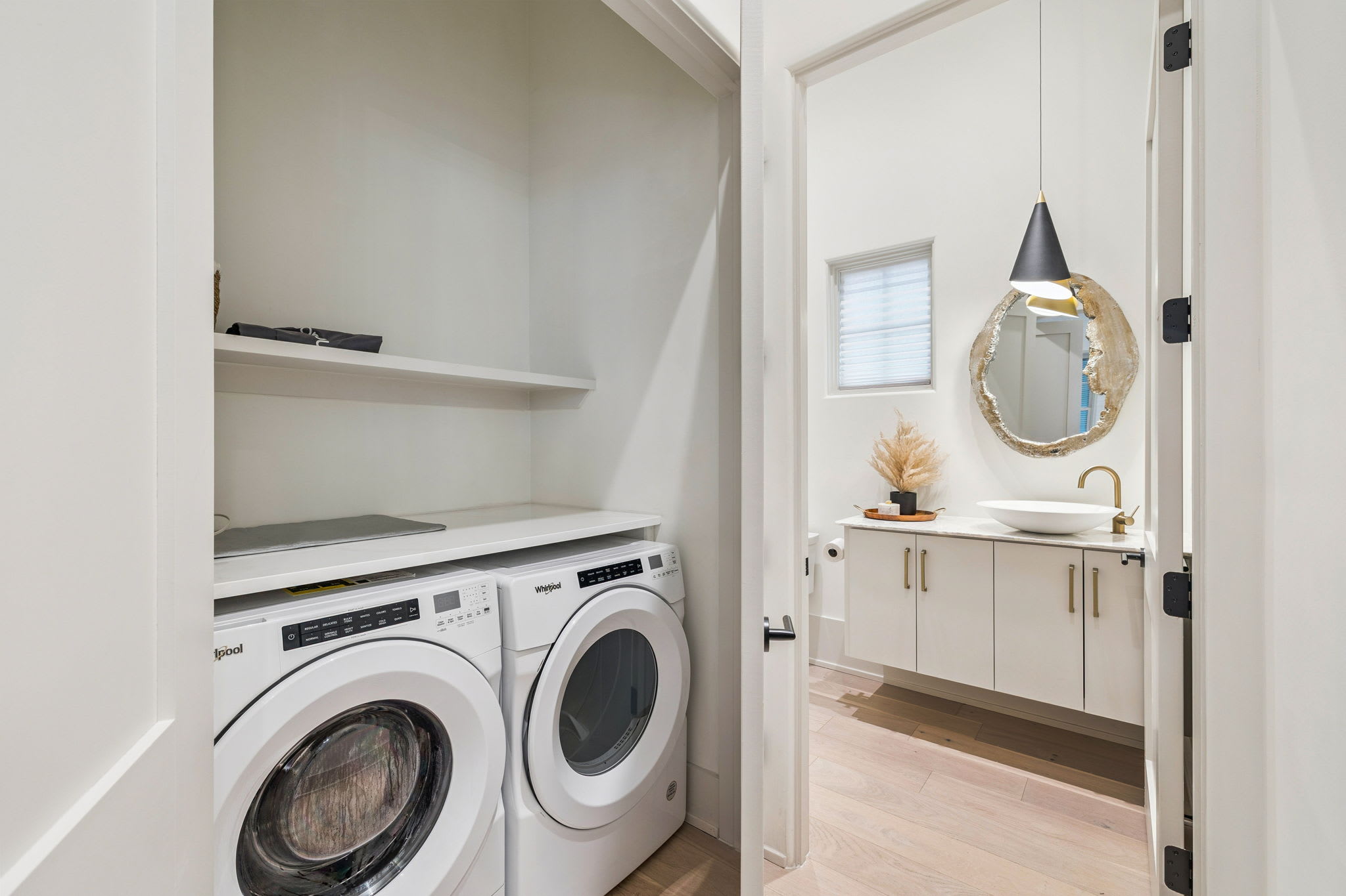 Full Size Washer & Dryer on the 2nd Floor