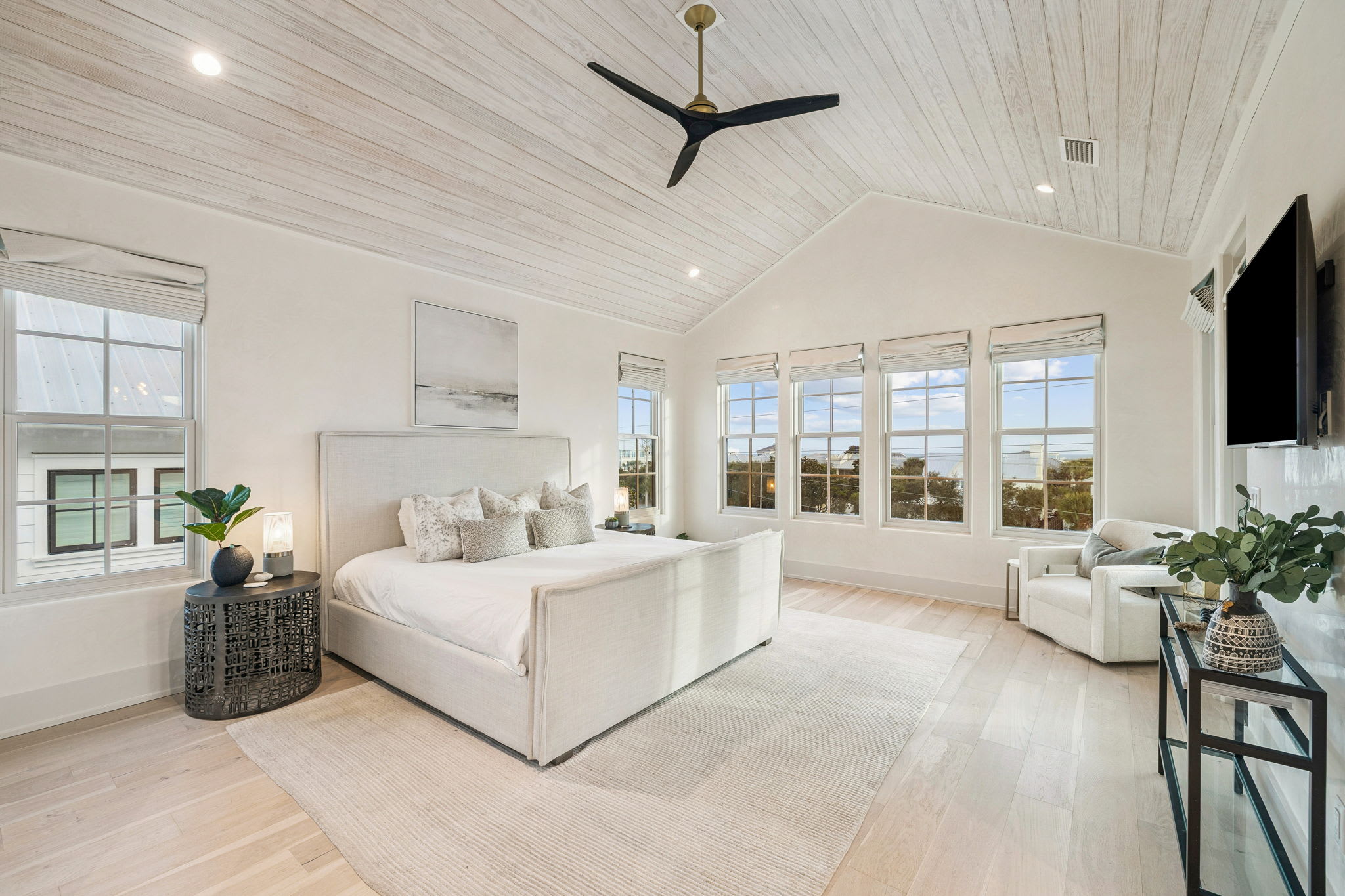 Find Pure Relaxation in the 3rd Floor Primary King Suite