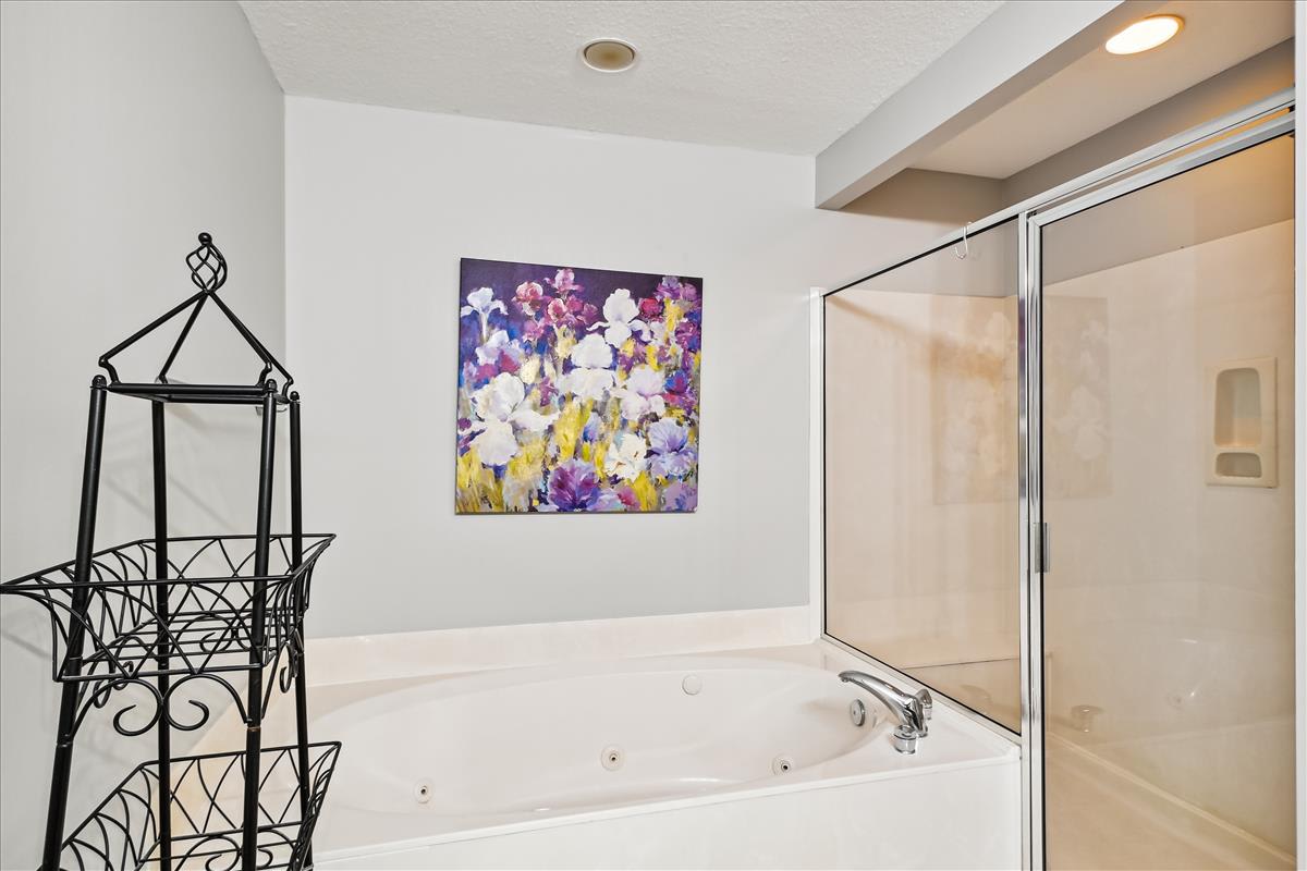 Spa-Like Bath Retreat