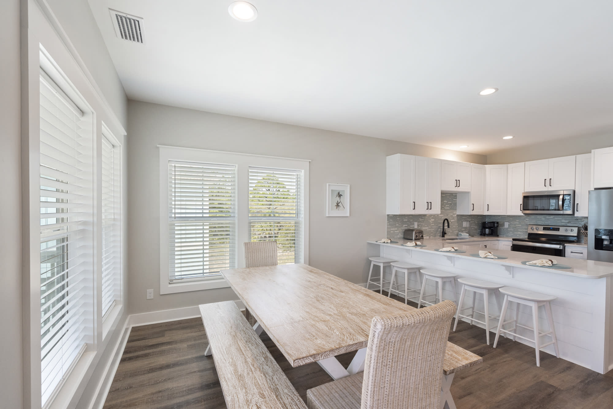 Sophisticated Coastal Dining