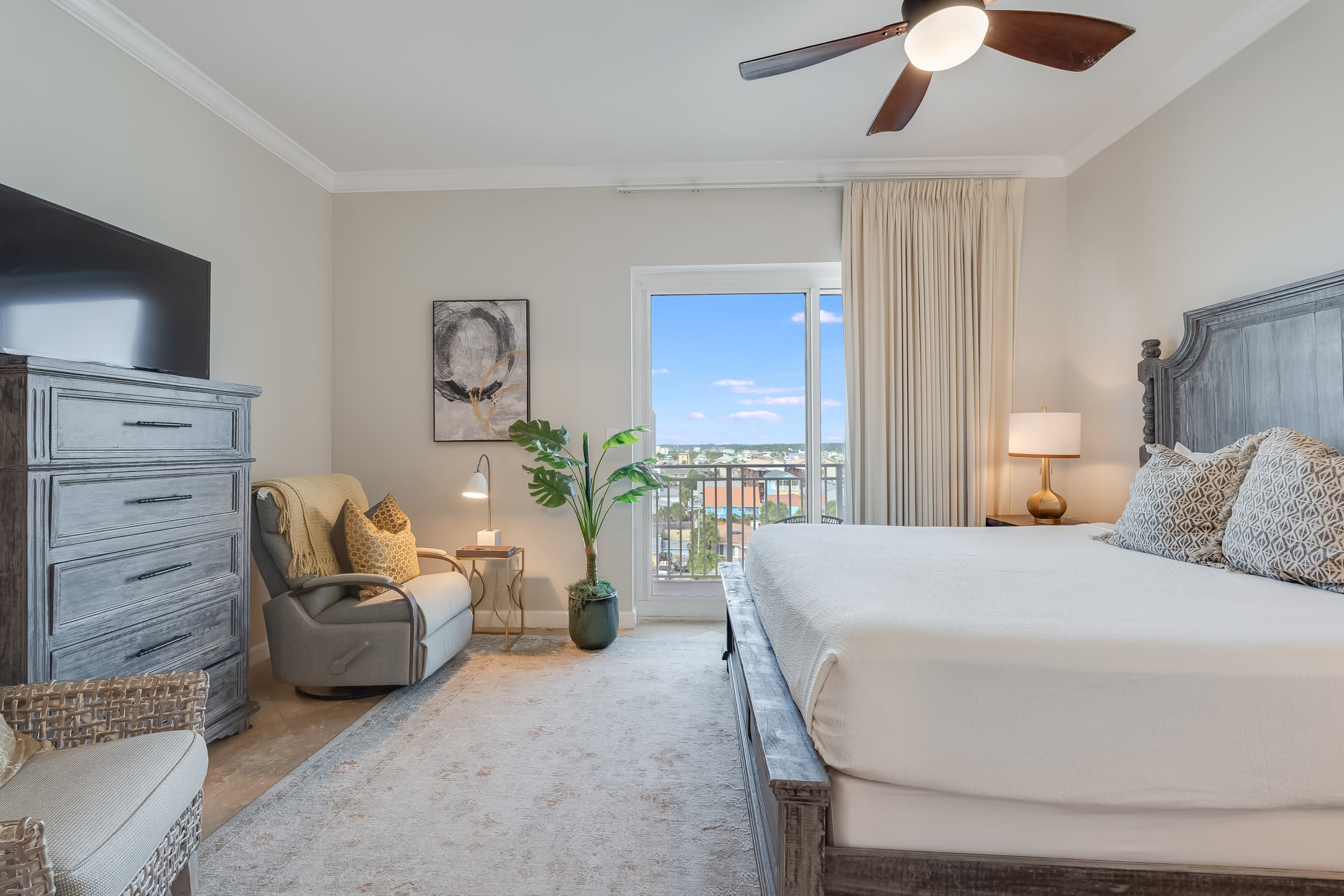 Tranquil Beachfront Suite