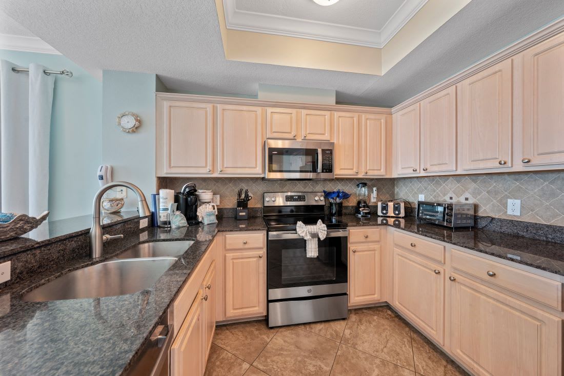 12 Crystal Shores West 108 Kitchen